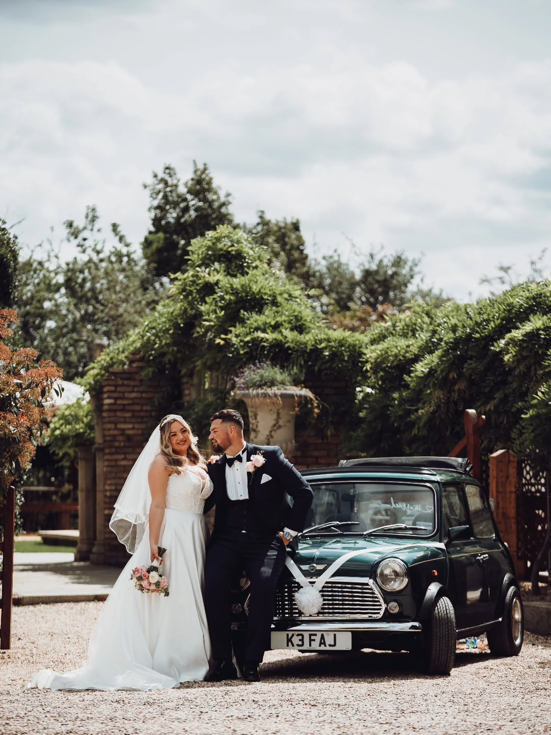 Some love stories just have style.
Sunshine, a classic Mini, and two people who can’t stop smiling at each other.
The big moments matter… but it’s these in-between ones that tell the real story. 🤍
#essexweddingphotographer #ukweddingphotographer #justmarried #weddingstorytelling #dreamcatcherweddingsuk