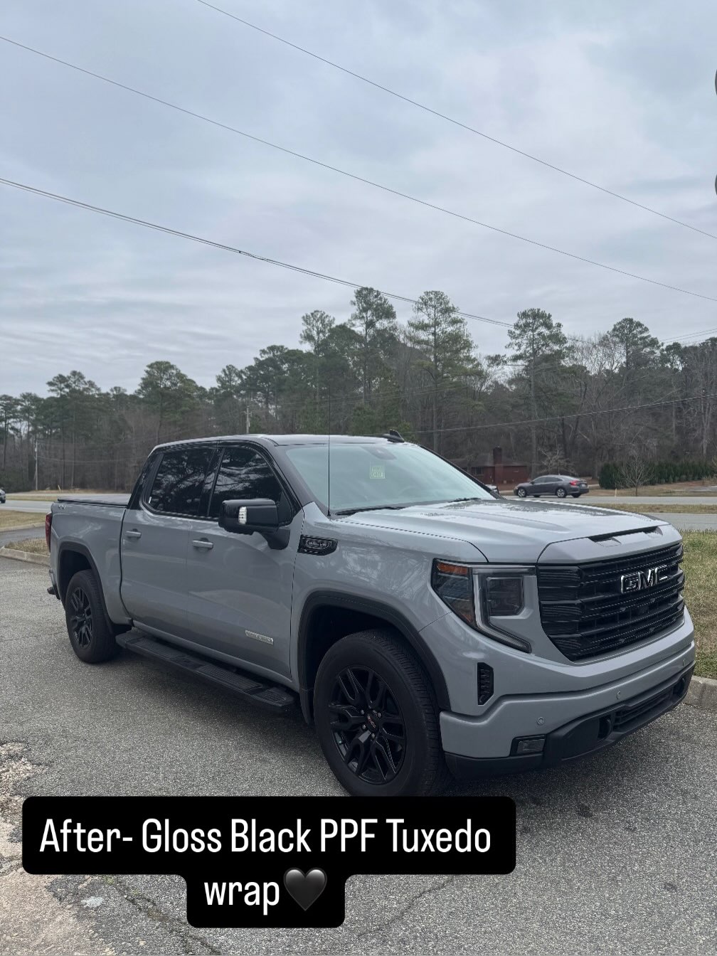 Clean. Classy. Protected. 🖤
This truck just got the Tuxedo wrap — top half wrapped in Gloss Black Paint Protection Film for that sharp two-tone look with real-world durability.
Looks like paint.
Protects like PPF.🔥🚘
#tuxedowrap #gmcsierra1500 #twotonewrap #windowtint #ppf