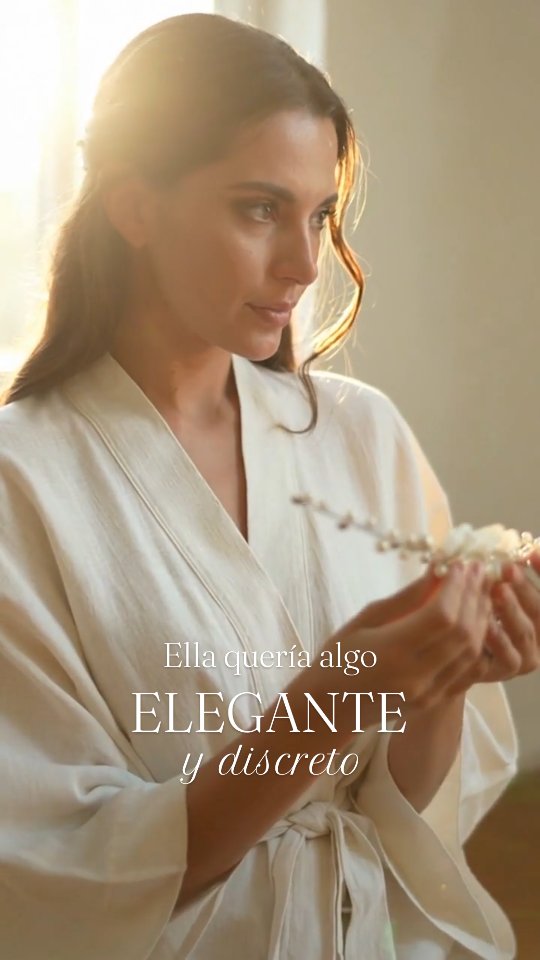 Un tocado mal elegido, puede romper la armonía del vestido. Para nosotras lo más importante es que tu look haga el match perfecto.
Estamos listas para ayudarte a elegir.
Recibe asesoría por DM, o agenda tu cita.
#Weddinghairpiece #tocadosnovia #tocados #bridetobe