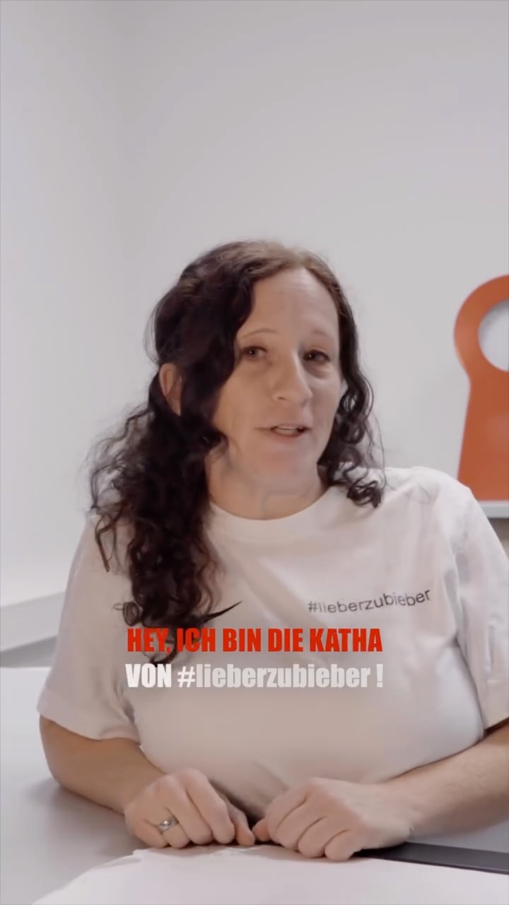 Digital anmelden. Persönlich betreut. 🤝
@kathakunkel und der Rest des Teams betreuen Euch von Montag-Freitag bei allen Fragen rund um DEINE Führerscheinausbildung ✌️
Bei uns bekommst du eine moderne und digitale Fahrschule – aber mit echten Menschen, die sich um dich kümmern.
Fragen zum Führerschein? Schreib uns einfach auf WhatsApp. Schnell, unkompliziert und ohne Stress. 📱
Wir melden uns persönlich bei dir zurück und helfen dir weiter.
📲 WhatsApp: 0171-5701586
#fahrschule #führerschein #fahrschulebieber #fahrschuleaschaffenburg #lieberzubieber