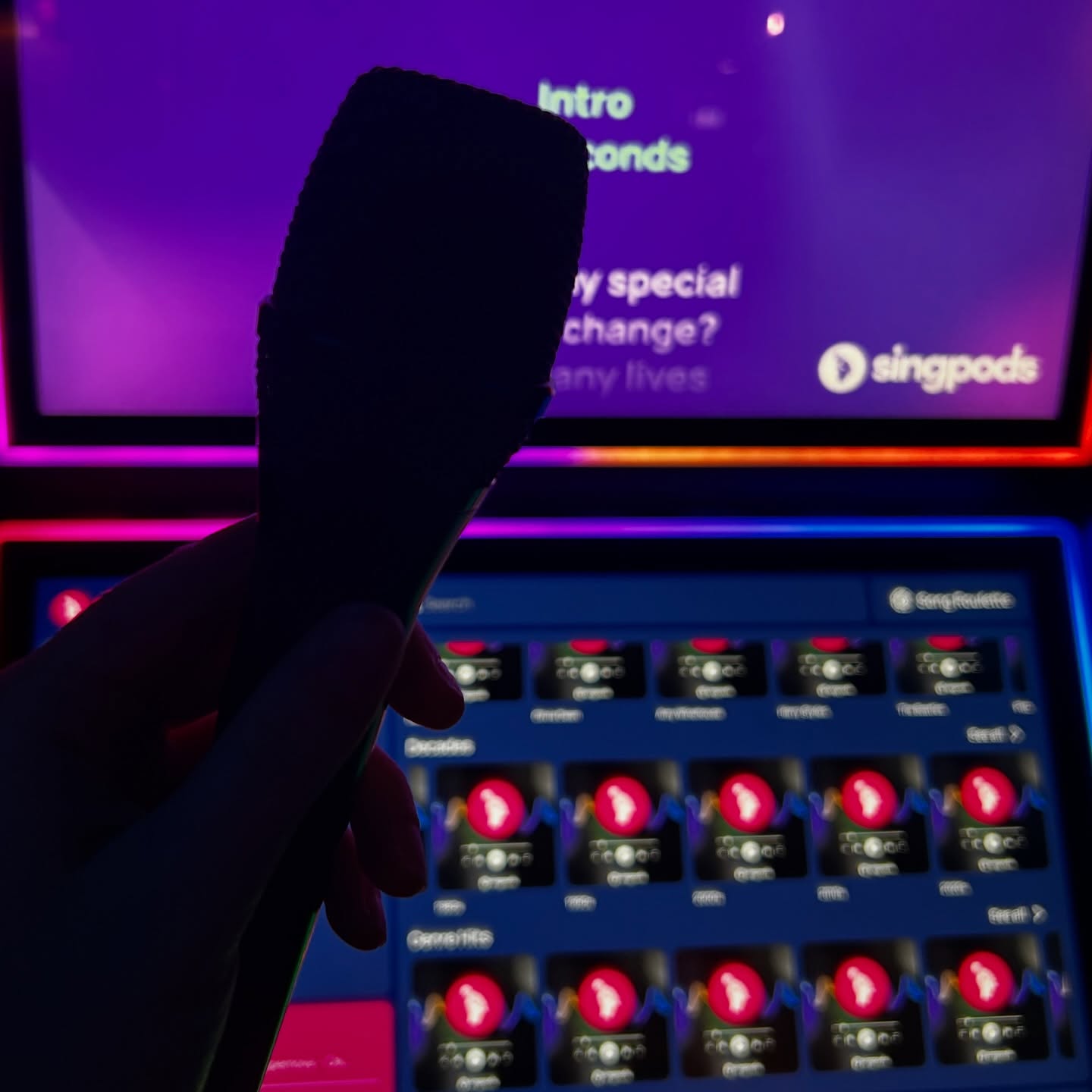 Grab that mic, Saturdays are made for singing. 🎤
Book a private karaoke booth session on our website today, link in bio. 🧑🎤