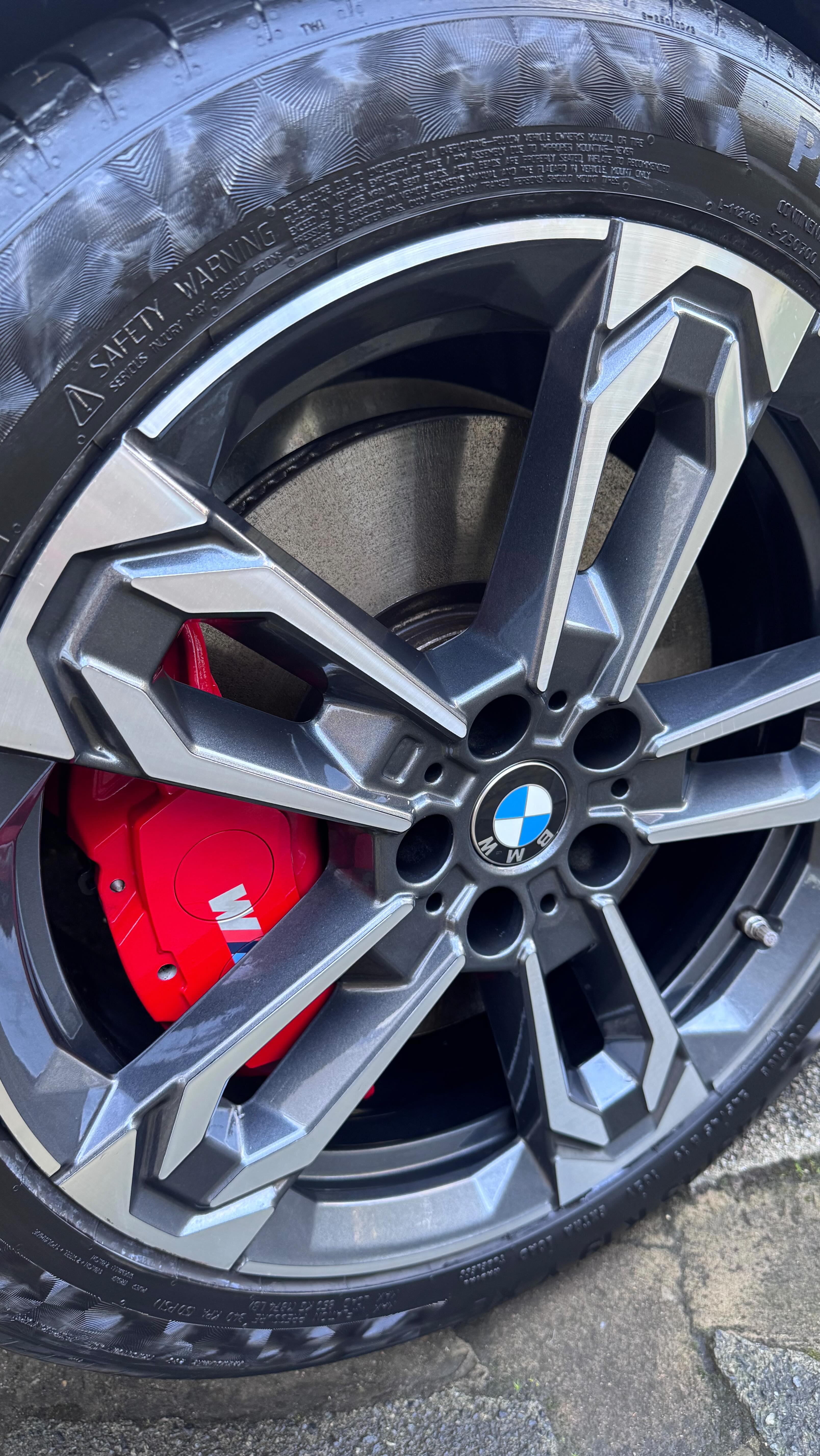 A quick tickle #wheelcleaning #bmwwheels #snowfoam #wheelbrush #eltham