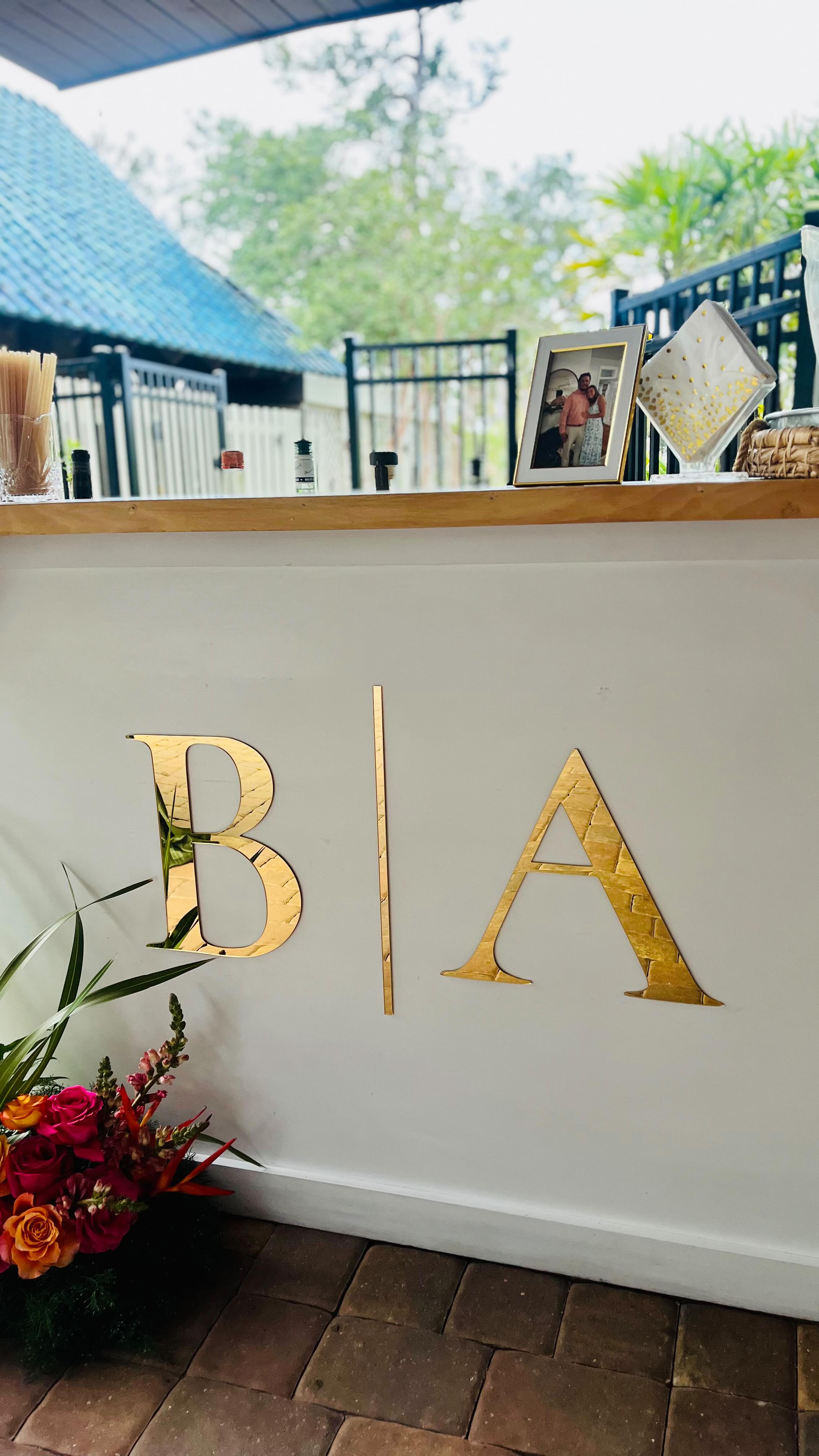 Wedding Welcome Party 🌺
Loving the gold letters on the face of the Blanco Bar! 🌟