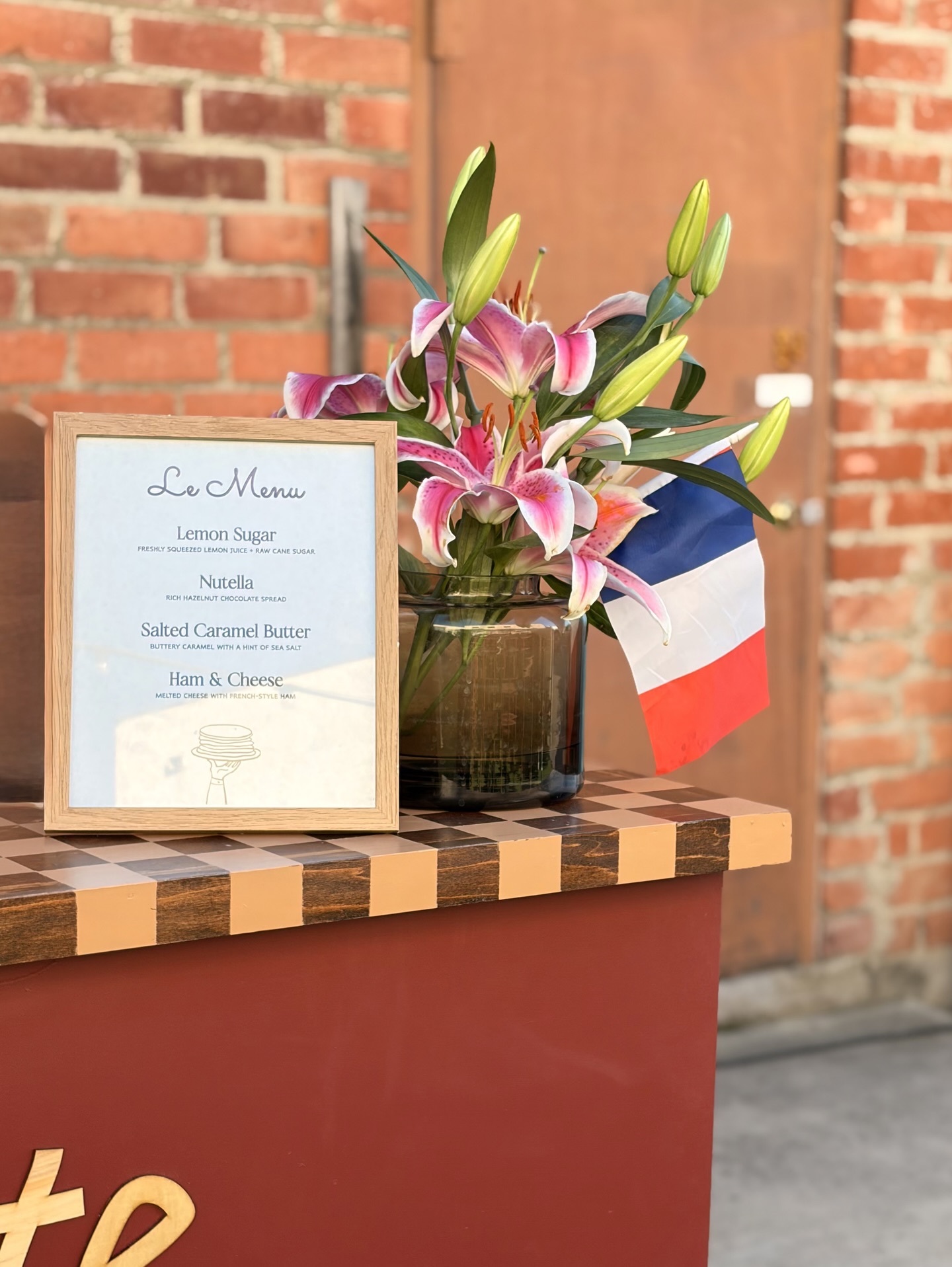 The Menu✨I keep the menu intentionally small and curated, just like we do in France.
We believe in quality over quantity. Thoughtful ingredients. Keeping it simple allows me to focus on what truly matters:
– high-quality ingredients
– freshness
– and a smooth, elegant service from my compact crêpe cart.
And of course, everything is customizable 🤍
If you have a specific flavor or theme in mind, I’m always happy to tailor the menu to your event.
Because a crêpe should be simple… but unforgettable.
#BirthdayPartyLA
#CorporateEventsLA
#LAEventPlanner
#LAEventCatering