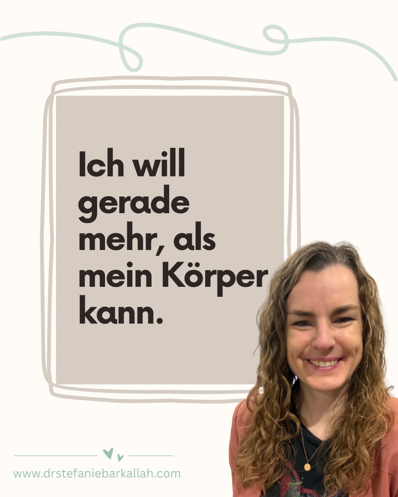 Die Sonne kommt raus und mit ihr meine Motivation.
Ich habe Lust auf Projekte.
Lust auf Bewegung.
Lust auf neue Ideen.
Und gleichzeitig merke ich:
Ich bin müde.
Es verändert sich gerade viel bei mir.
Im Außen.
Im Innen.
Im Rhythmus meines Alltags.
Manchmal möchte ich abends noch Dinge erledigen,
weil ich tagsüber das Gefühl hatte, nicht genug geschafft zu haben.
Und dann merke ich, wie schnell ein Tag vorbeigeht.
Früher hätte ich einfach weitergemacht.
Heute versuche ich, früher ins Bett zu gehen.
Nicht perfekt.
Aber bewusster.
Ich lerne gerade, dass Motivation und Erschöpfung gleichzeitig existieren dürfen.
Dass Aufbruch nicht bedeutet,
den Körper zu übergehen.
Vielleicht ist genau das Erwachsenwerden:
Nicht alles auszureizen,
nur weil es sich gerade gut anfühlt.
Sondern zu merken:
Ich will viel.
Aber ich darf auch langsam.
Und du?
Fühlst du dich gerade eher im Aufbruch
oder eher im Energie sparen?
Alles Liebe
Steffi
#alltagsehrlich #resilienzleben #achtsamkeit #selbstfürsorge #mentalhealthdeutschland