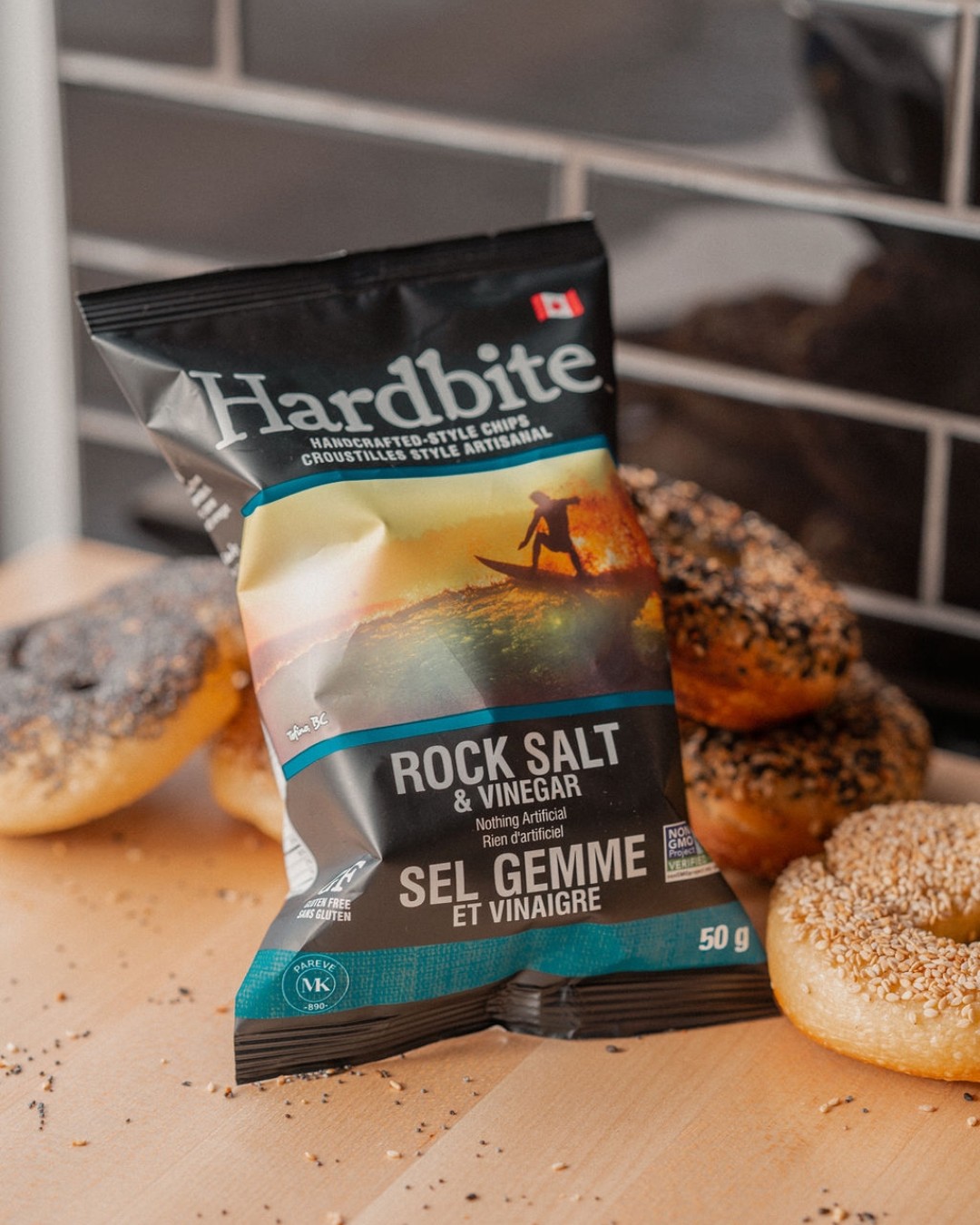 Hardbite Salt ‘N Vinegar Chips 🧂💥
That perfect crunch with a bold vinegar kick and just the right hit of salt. Tangy, crispy, and seriously addictive.
The ultimate side to your bagel stack. 🥯✨
📍 258 Ave B South
🕗 Open everyday 8AM–3PM
#Saskatoon #YXE #SaskatoonEats #YXEats #SaskatoonFood #SupportLocalYXE #SnackTime #Hardbite #CrunchTime
