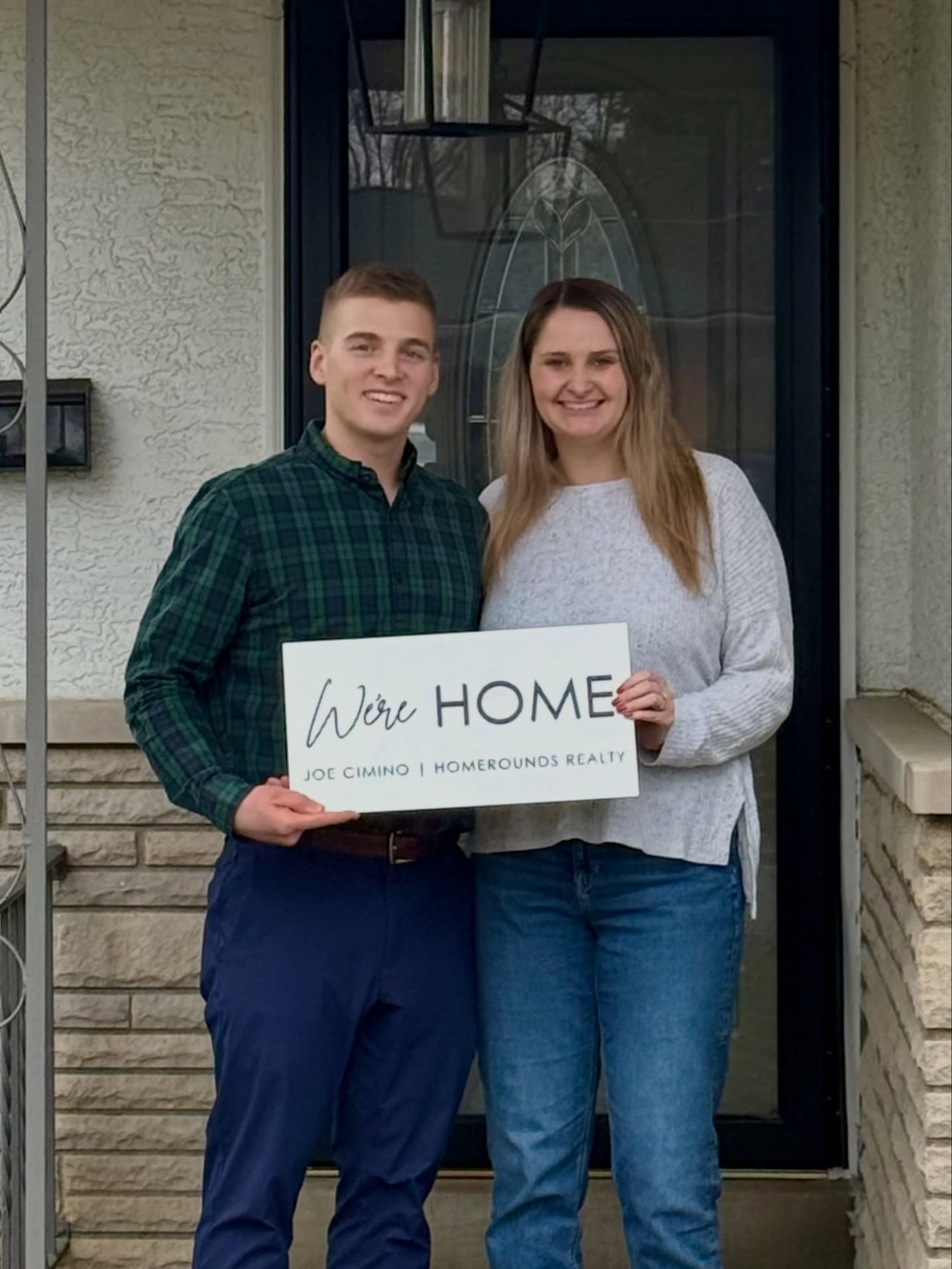 Cory & Ashley braved the winter chill, trusted the process, and spring 2026 delivered! 🏡✨
So excited for these two as they close the door on house hunting and open a brand new chapter together in Downtown Gahanna. Welcome home! 🤍
Joe Cimino
HomeRounds Realty
614.653.7215
joe@homerounds.com
Big shoutout to our favorite Mortgage Broker, @kevinmaasmortgage for making their lending process so smooth!
