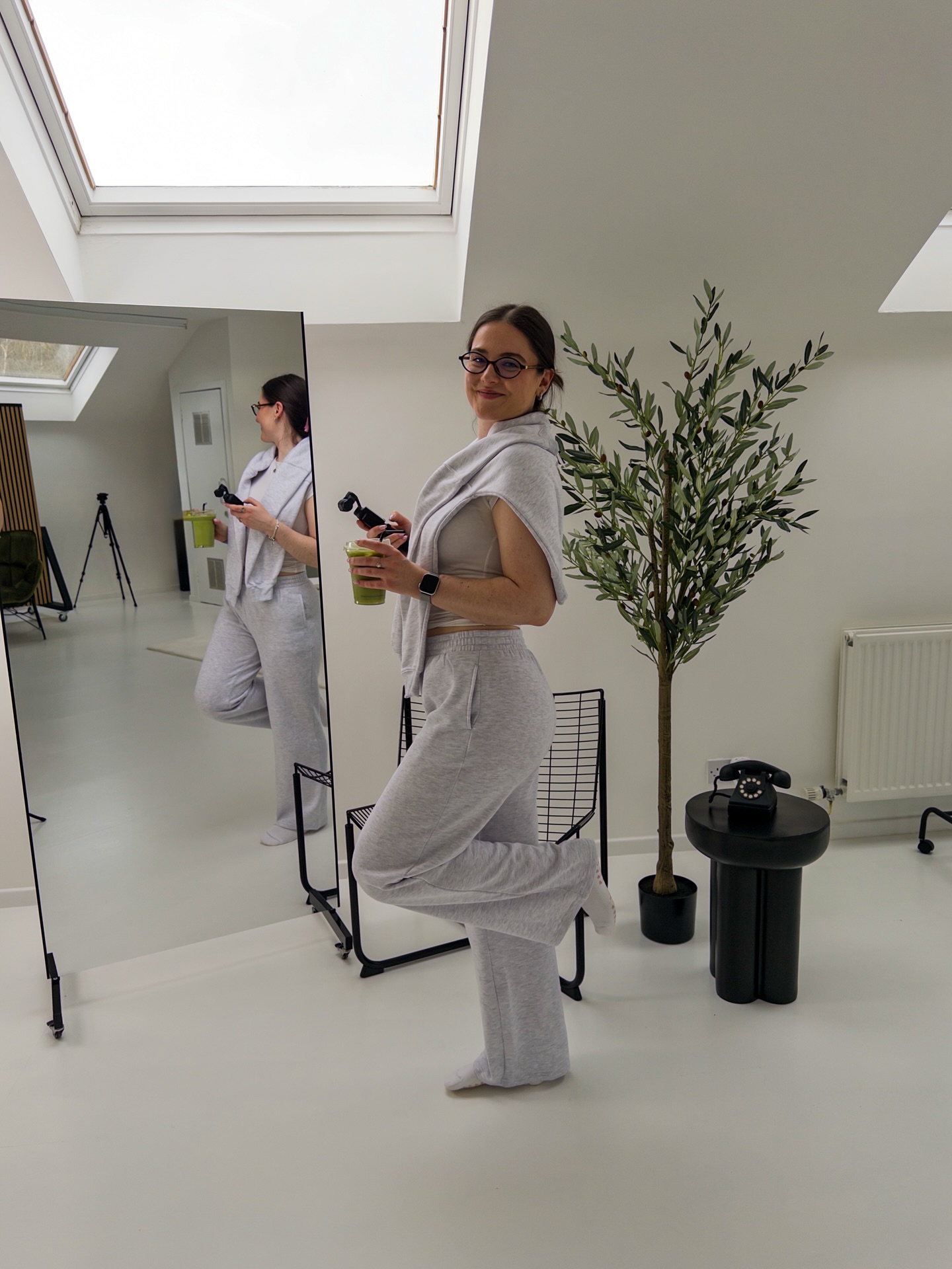 My April content shoot diary is nearly full already 🥹
I’m now booking content shoots for May! If your brand has grown but your visuals haven’t caught up yet, this is your sign. Half-day and full-day shoots available 🤍
✨ 1 slot left for April
✨ May diary now open!
DM me or comment “content” and let’s chat 💌