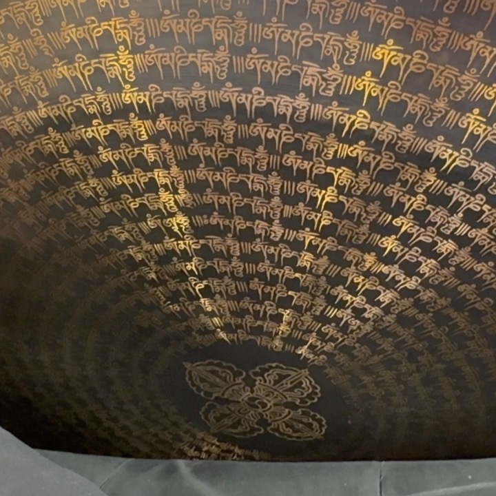 Les Nouveaux Trésors passionnément glanés en décembre et janvier sont arrivés! Si vous avez envie de venir faire un tour à la boutique, on est là ce week-end! Réservez votre visite au 0626181308