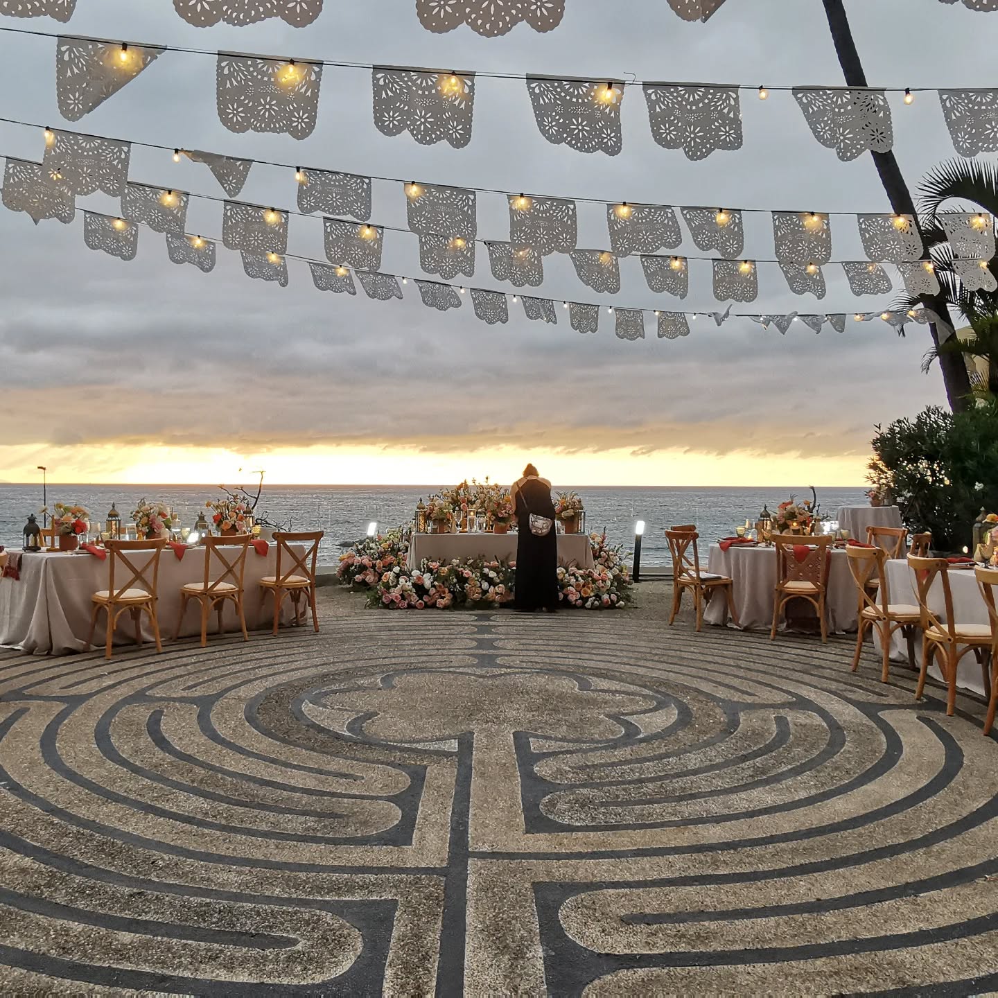 www.aranweddings.com
#beachwedding #weddingdj #weddingvenues