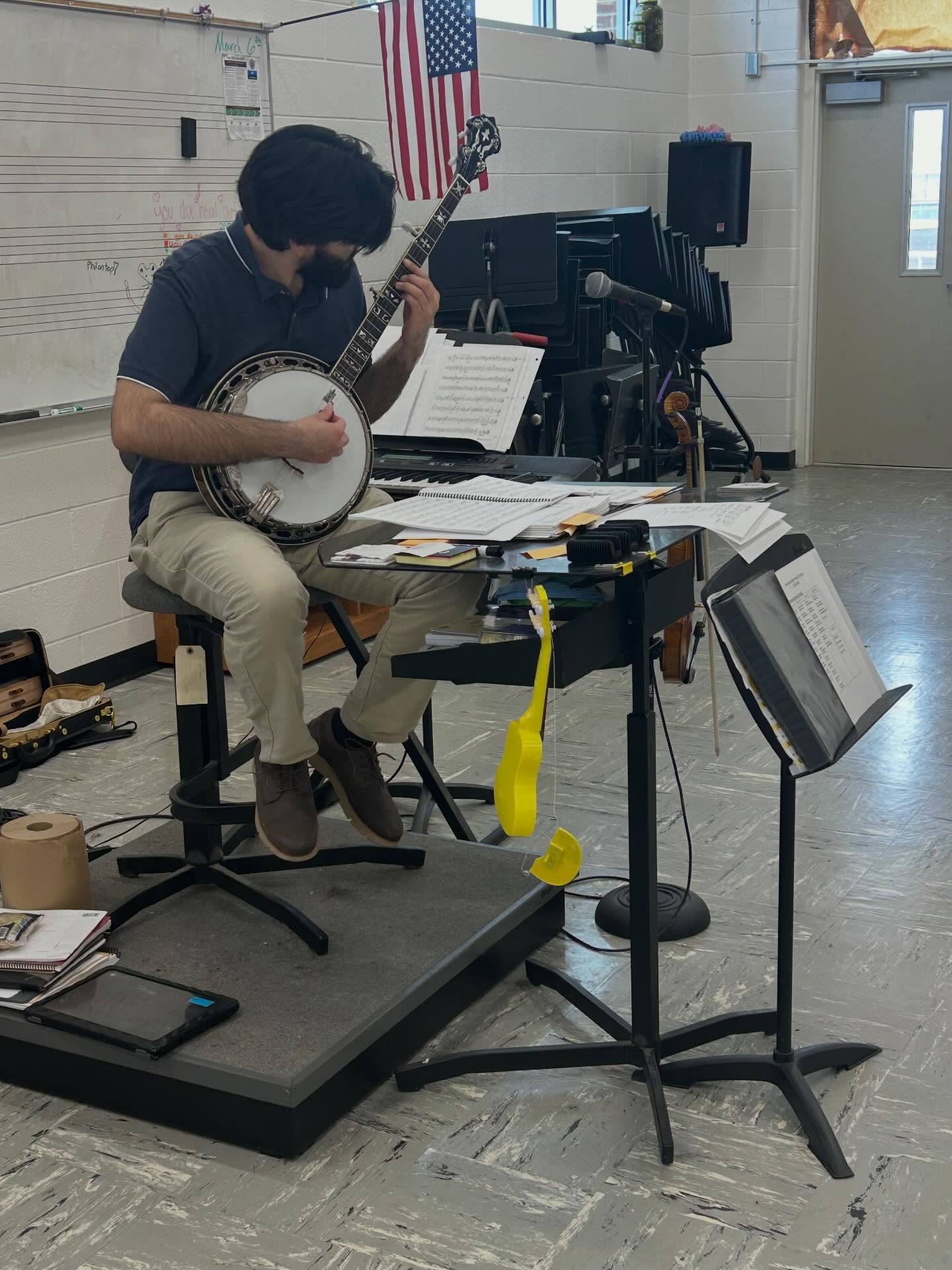 The Fabulous Mr. Fonseca practicing to support the @grove_players production of Chicago!