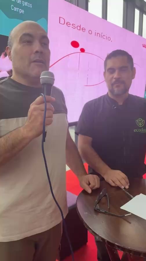 🔴📹 O último bate-papo deste Cats Festival foi com tosador Paulo, especialista em felinos. Helton tirou todas as dúvidas dos tutores sobre banho. Confira aqui e siga os perfis
@petconfortsantos @paulotosador
🐾✨