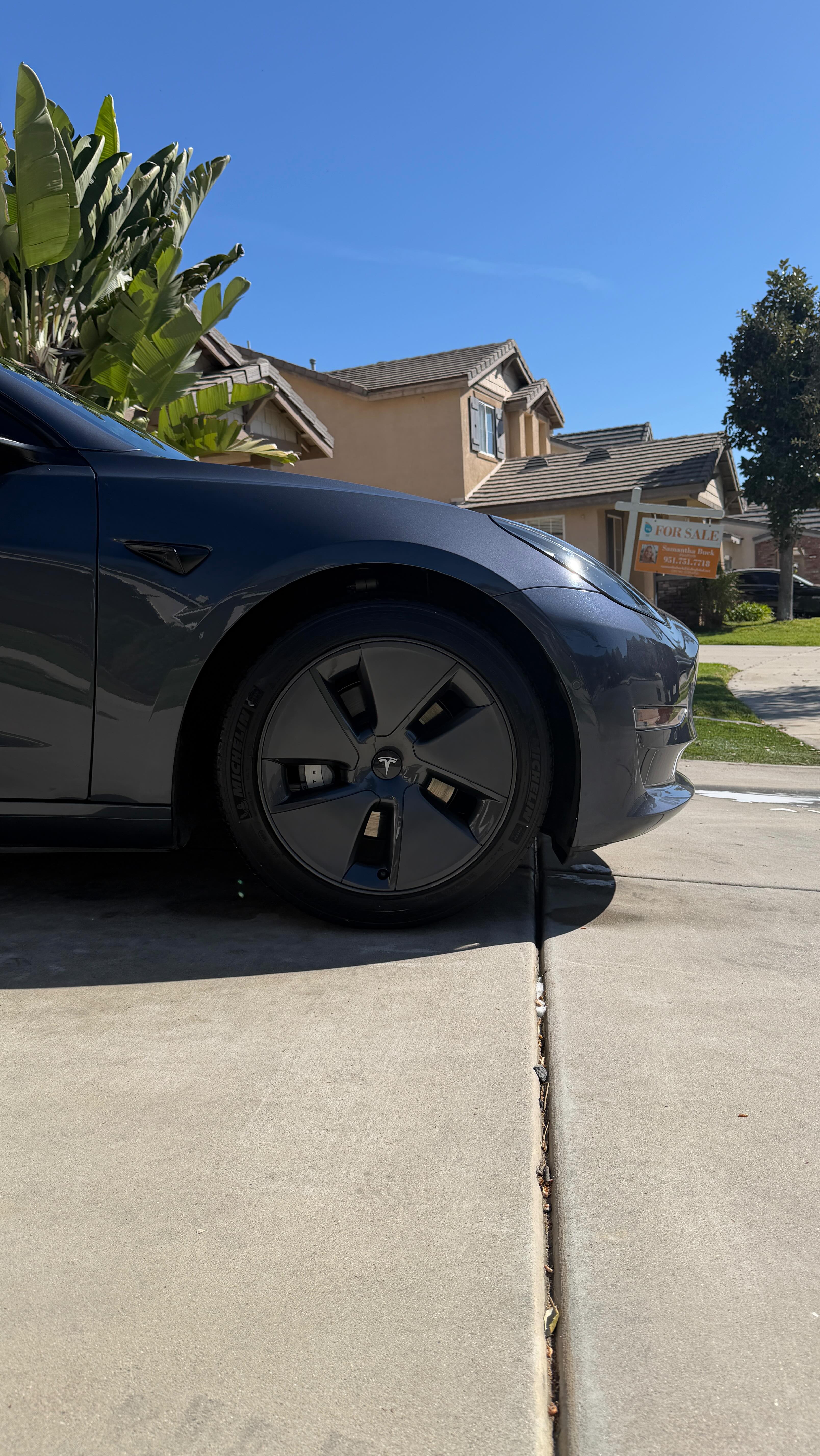Tesla 🫧
Experience reimagined auto detailing, delivered to your doorstep or workplace. We bring everything purified water, electricity, and top-tier tools to ensure unmatched results.
From pre-soak treatments to ceramic coatings and paint correction, we protect and perfect your vehicle.
Serving all of Orange County, including Newport Beach, Huntington Beach, Laguna Beach, and more. Ready to elevate your ride?
Call or text (714) 548-1382 to book today!
.
.
.
.
.
.
#flawless #showroomfinish #ceramic #fyp #irvine