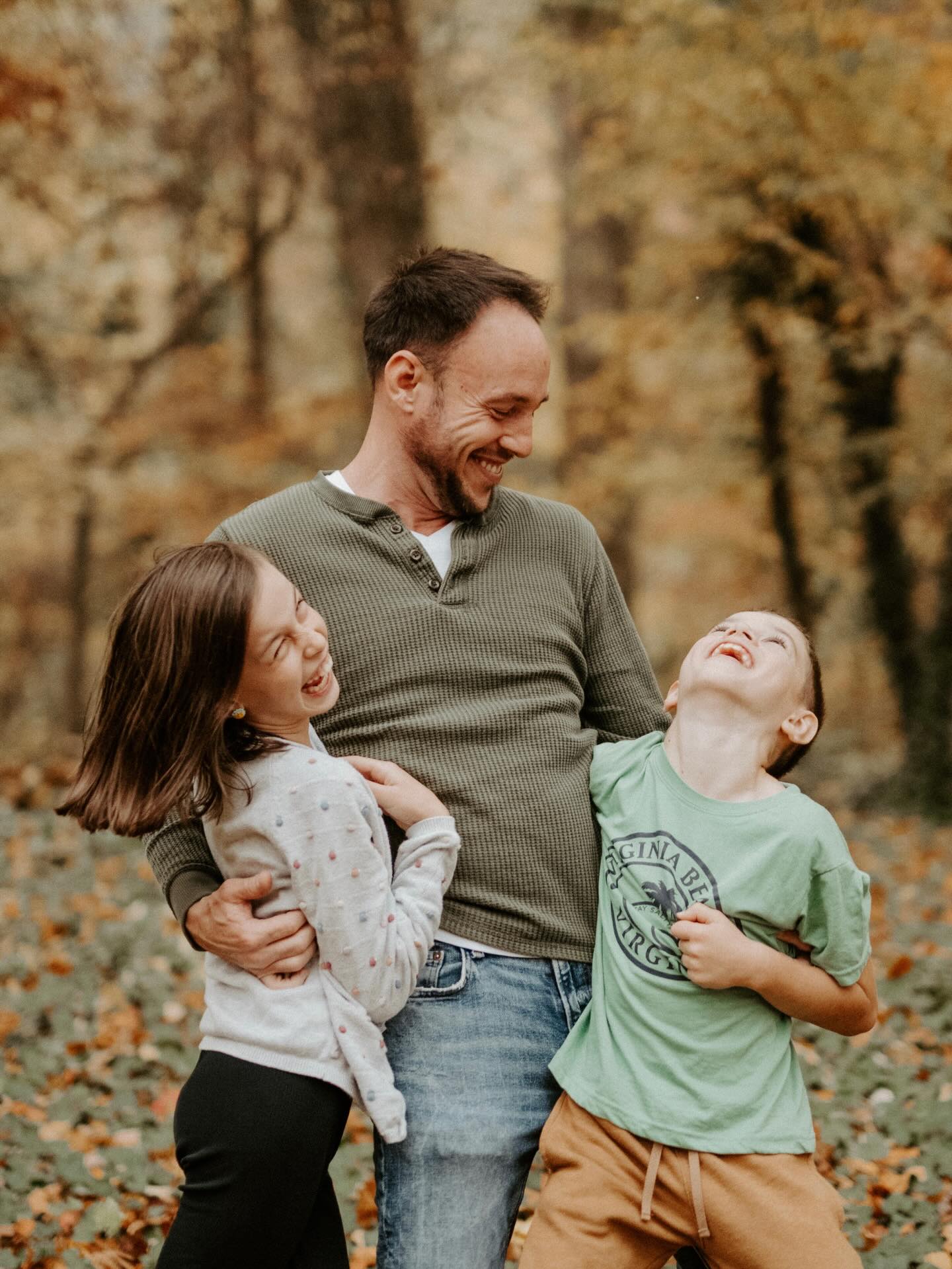 It’s me! The face behind the camera. If I’m not documenting love and adventure between couples, I’m probably playing with my favorite little humans. ❤️
@benjaminmcleanphotography