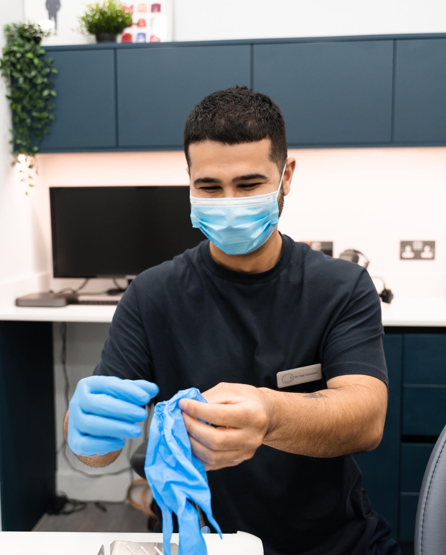 Chapter 19 💙
.
.
Over the last few days I’ve made one of the biggest decisions of my life. I’ve learnt a lot about loyalty and how the people that you surround yourself with can impact how you are as a person.
.
.
There have been more downs than ups recently. People’s words don’t always match their actions but that’s a life lesson. What has always matched is the love I receive on here and in real life from my patients. Everyday I love my job more and more because of the energy and love I get from my patients everyday. The likes and the follows match the energy in real life so thank you for being such a consistent part of my life. Every decision I make is to give you what you deserve - the best. I can’t wait to share with you what Teeth by Teki has for you next 💙
.
.
To my friends and family that have been there for me I’m looking forward to seeing you more and being able to support you more 💙
.
.
I’m obviously not 19 and it’s not my birthday but it’s my lucky number and this next chapter of my life I am ready for 💙
.
.
For anyone else going through a tough time in life these are a few things that have stuck with me. Health is wealth. Wealth is being about able able to do more of what you love. Don’t be afraid to trust your gut instinct because the people that love you will always be with you and it will help you lose the ones that don’t
.
.
I am dentist but I am also here for anyone that is going through a tough time. I always have been but now I have more time for you.
.
.
Love Teki 💙
.
.
#teethbyteki #love