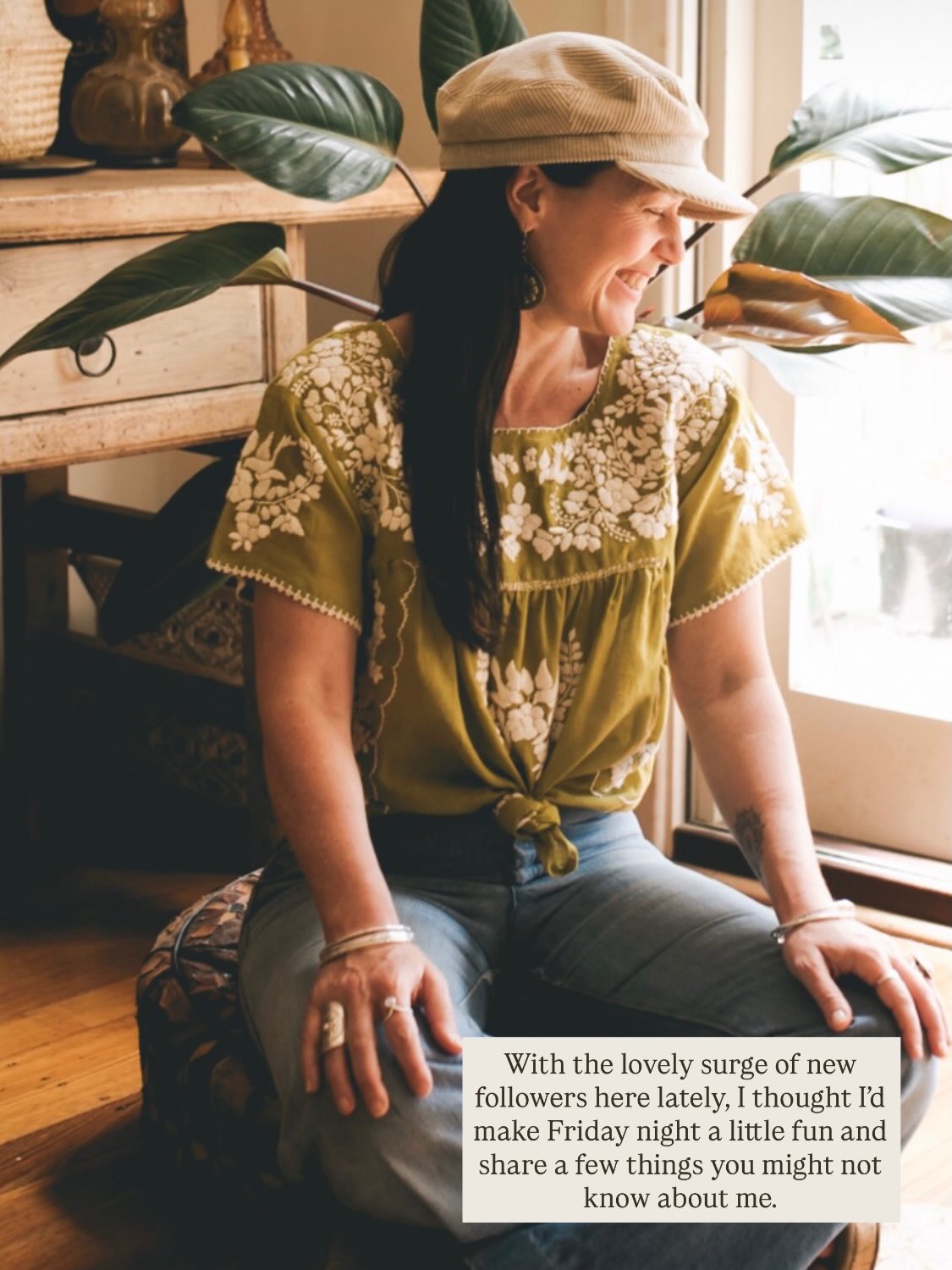 With the lovely surge of new followers here, I thought I’d have a little Friday night fun and share a few things you might not know about me! 🙏🫶
*edit slide 5 is 2006 not 2016…. Has it been that long?! 😮💨