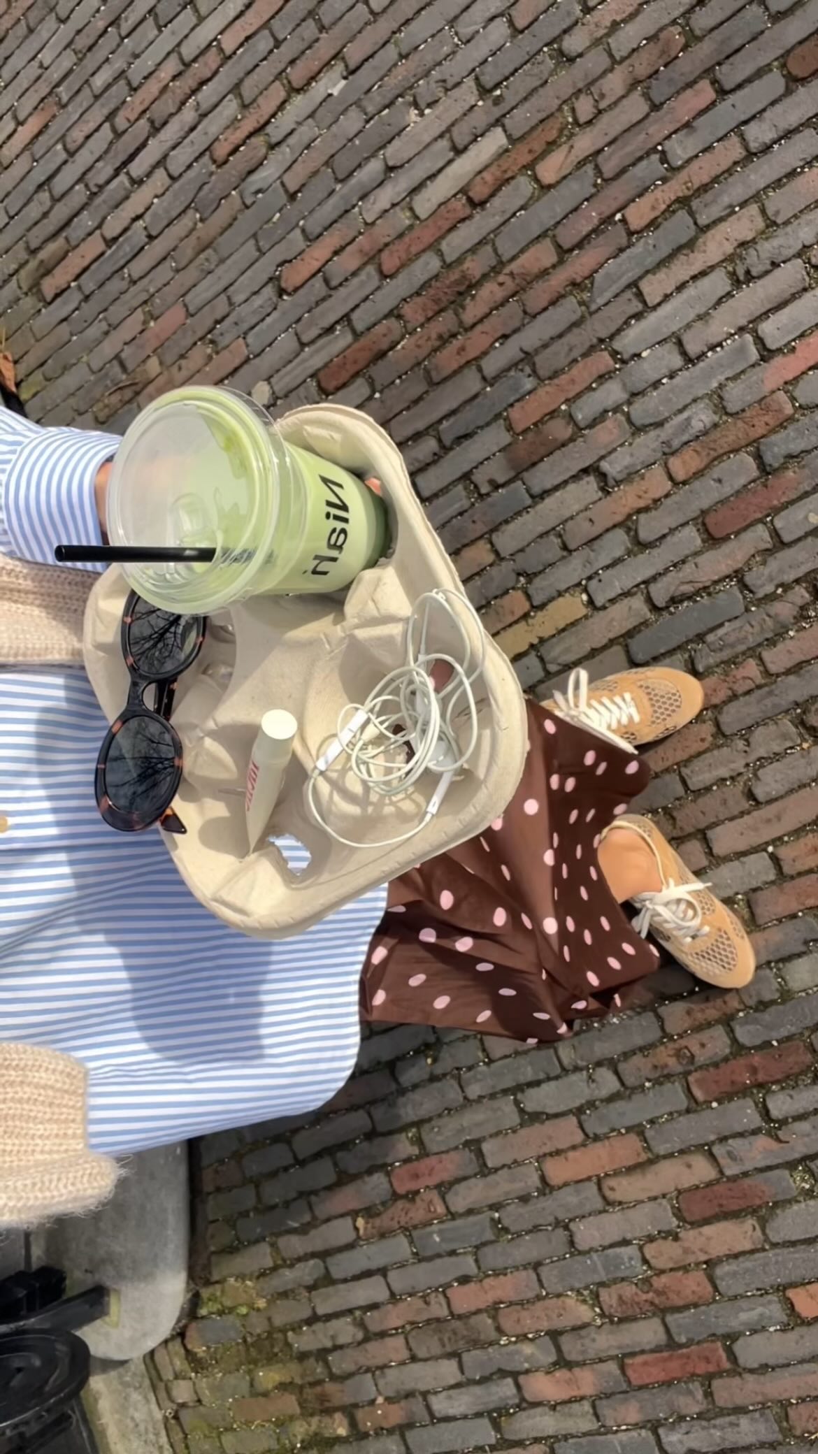 officially spring in 22 days. 👒☁️🛵🌷