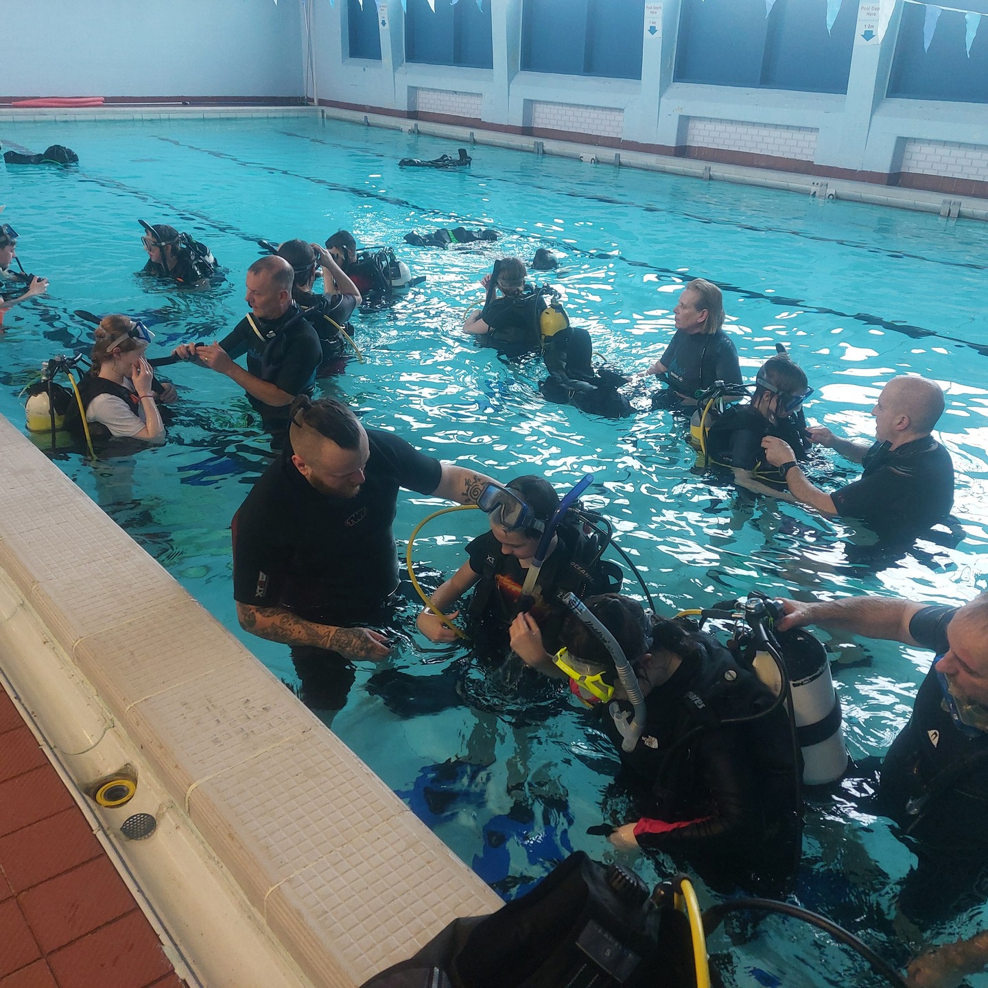 We had a great 'Scuba Scout' PADI Discover Scuba Diving session on Saturday. We offer group sessions for young people and adults as well as birthday parties. Email info@aqunaorth.co.uk for more information or book via our website:- https://www.aquanorth.co.uk/product-page/group-DSD #teamaquanorth #wearepadi #scubascouts