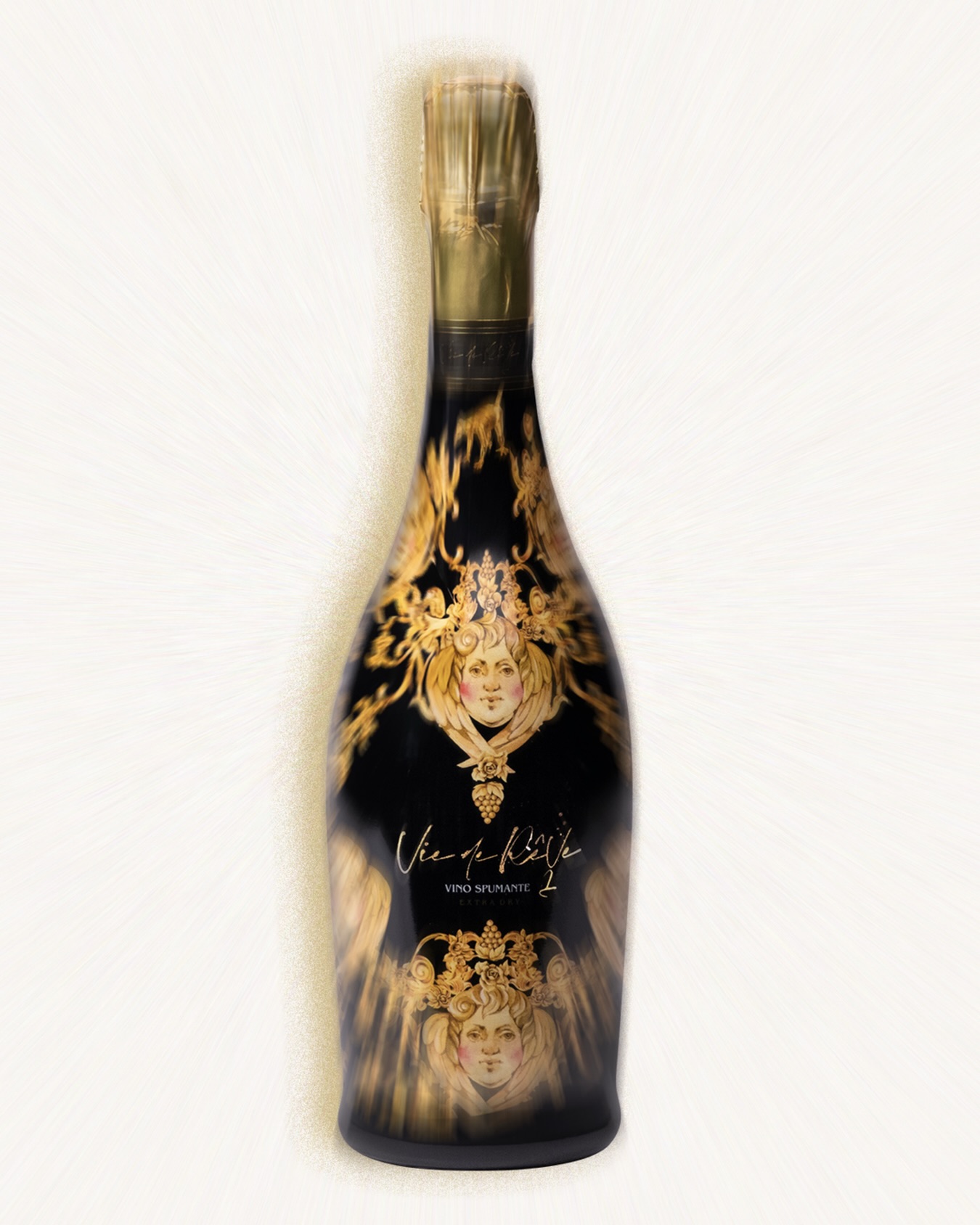 Bold. Iconic. Unforgettable.
A bottle made for dreamers.