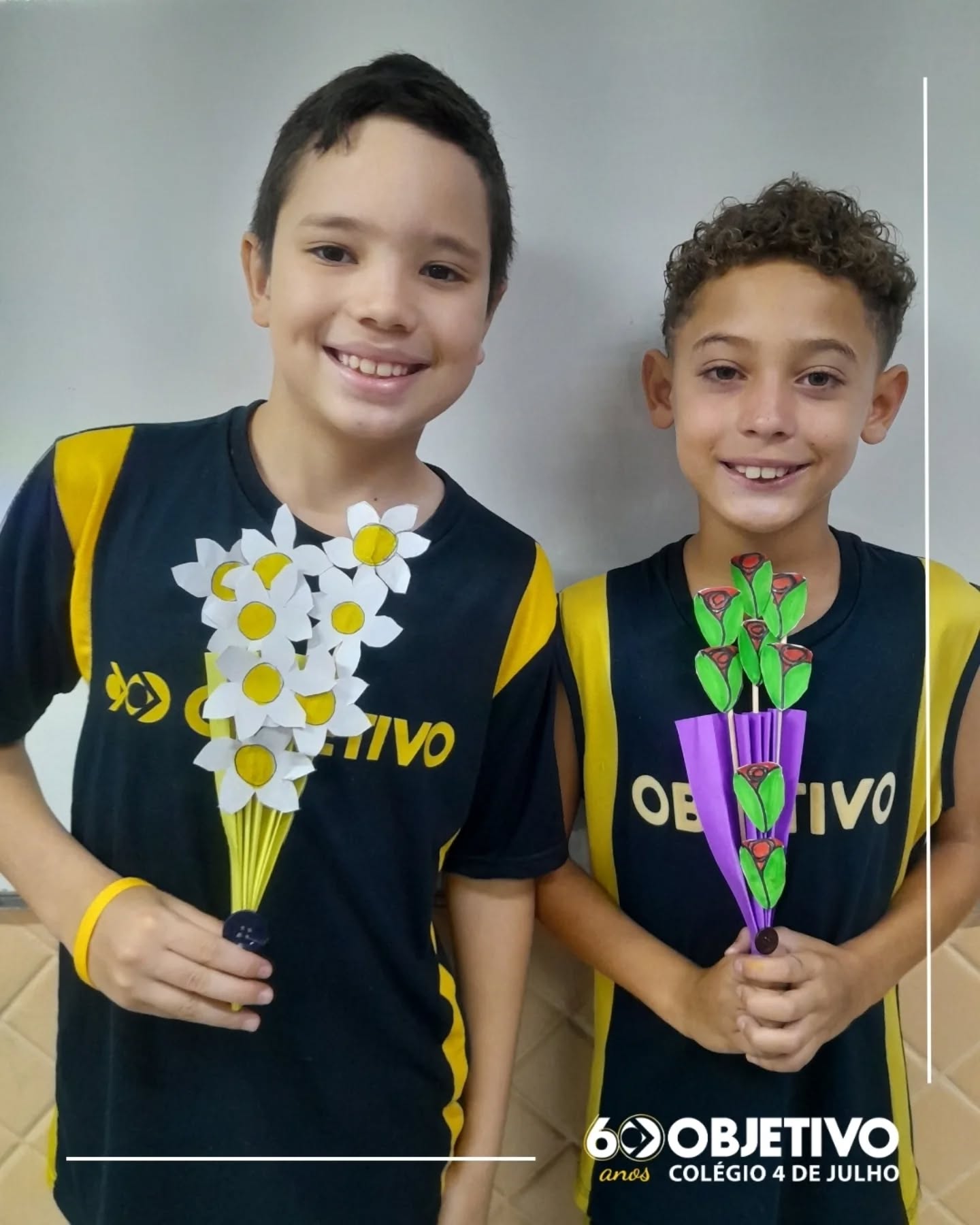 Os alunos participaram de uma aula especial de Artes, dedicada à confecção de lembrancinhas para o Dia das Mulheres. 🌸
Com muita criatividade e carinho, eles prepararam cada detalhe das lembranças, valorizando a importância dessa data tão especial. A atividade também estimulou a imaginação, a coordenação motora e o sentimento de gratidão e respeito pelas mulheres.
Colégio 4 de Julho — 38 anos formando vidas com base cristã.