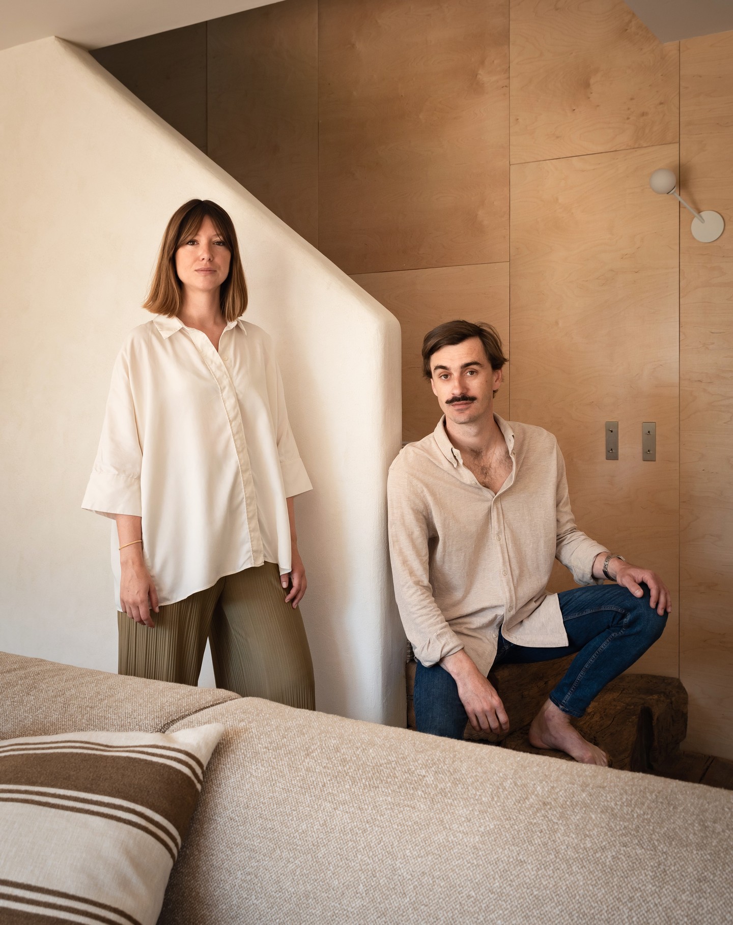 Throwback sur la séance de portraits professionnels pour @lensemblier, duo d'architectes d'intérieur à Lyon et créateurs d'atmosphères où il fait bon vivre 🌿
Reportage complet du shooting bientôt en ligne ✨
https://emmanoam.com/histoires-de-vie
#photography #photographe #photographer #emmanoam #shooting #portrait #portraitpro #portraitprofessionnel #portraitprolyon #architecte #architectedinterieur #architecture #interiordesign #interiordesigner #lensemblier #lensemblierlyon #nikon #lyon #france #igerslyon