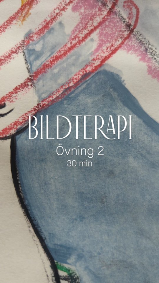 "Vem kommer jag att bli nu" blev titeln för min bild under en övning på bildterapin som denna gång handlade om kroppen.
I det som jag går igenom just nu så har förhållandet till min egen kropp förändrats väldigt mycket.
Just nu känns det som att jag bit för bit skalas av, både på min kvinnlighet och min vitalitet, samtidigt som jag känner kämparglöden i mitt bröst.
Om du också tycker om att måla samtidigt som du vill förstå dig själv bättre så är bildterapi en jättefin kombination.
Och kom i håg, det behöver inte bli en vacker teckning varje gång.
Spara gärna inlägget om du vill göra övningen senare 🙂
.
.
.
.
.
.
.
#konstterapi #bildterapi #målamedmening #arttherapy #personligutveckling #läkande #skapandeläkning #kreativterapi #kreativitetsomläkning #bröstcancer #självhjälp #mindfulart #mindfulness #