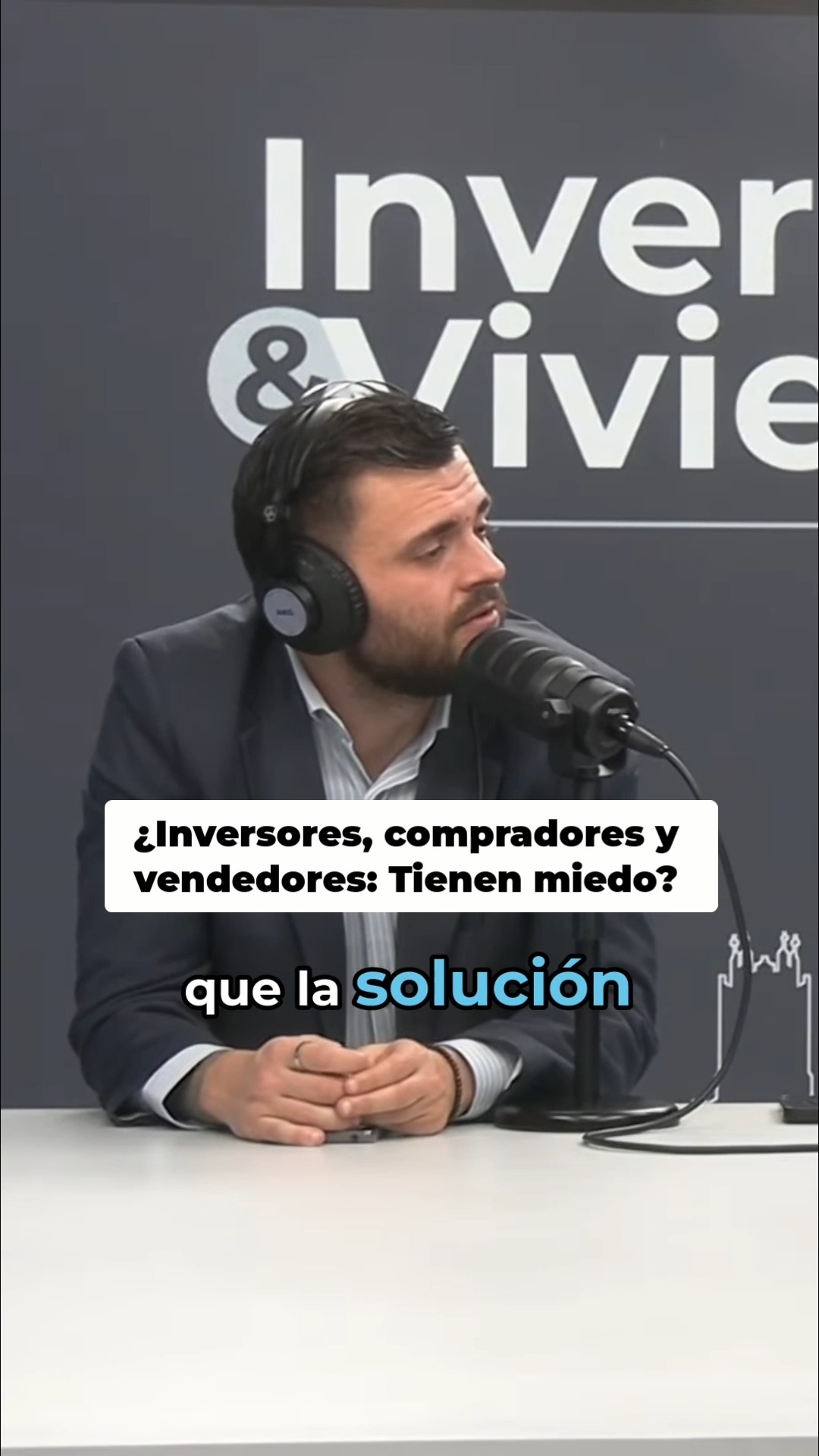 ¿Se construye pensando en el residente local? Alejandro González lanza una pregunta incómoda: de nada sirve el auge de los promotores si la vivienda no es asequible.
Muchos españoles hoy se ven obligados a conformarse con el alquiler porque comprar es, simplemente, una opción fuera de su alcance. ¿Estamos ante una crisis de propiedad? 🚫🏗️
#vivienda #españa #inversion #economia