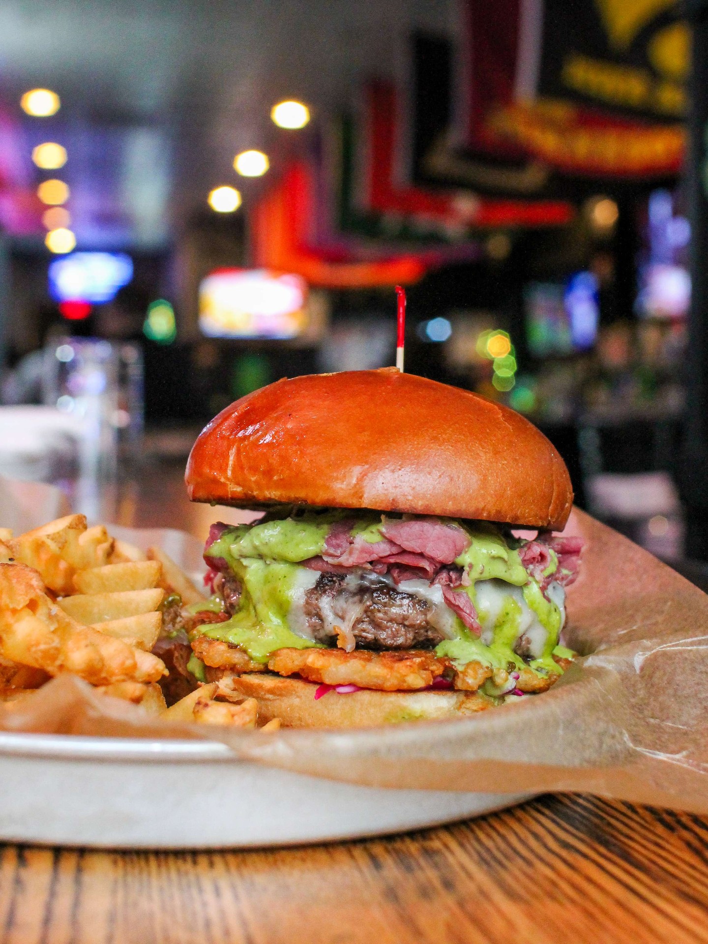 Introducing our Burger of the Month: the Shamrock Reuben Burger! โ๏ธ Dive into an 8 oz beef patty topped with savory pastrami, melty Swiss, tangy pickled cabbage, crispy boxty, and herb aioli all nestled in a fluffy brioche bun. Get ready to sham-rock your taste buds! โจ
Reservations: www.pintselmhurst.com
#CraftBurger #BurgerOfTheMonth #ShamrockReuben #GourmetBurger #BurgerLovers #TasteExplosion #StPatricksDayMenu #FoodieFavorites #BurgerTime