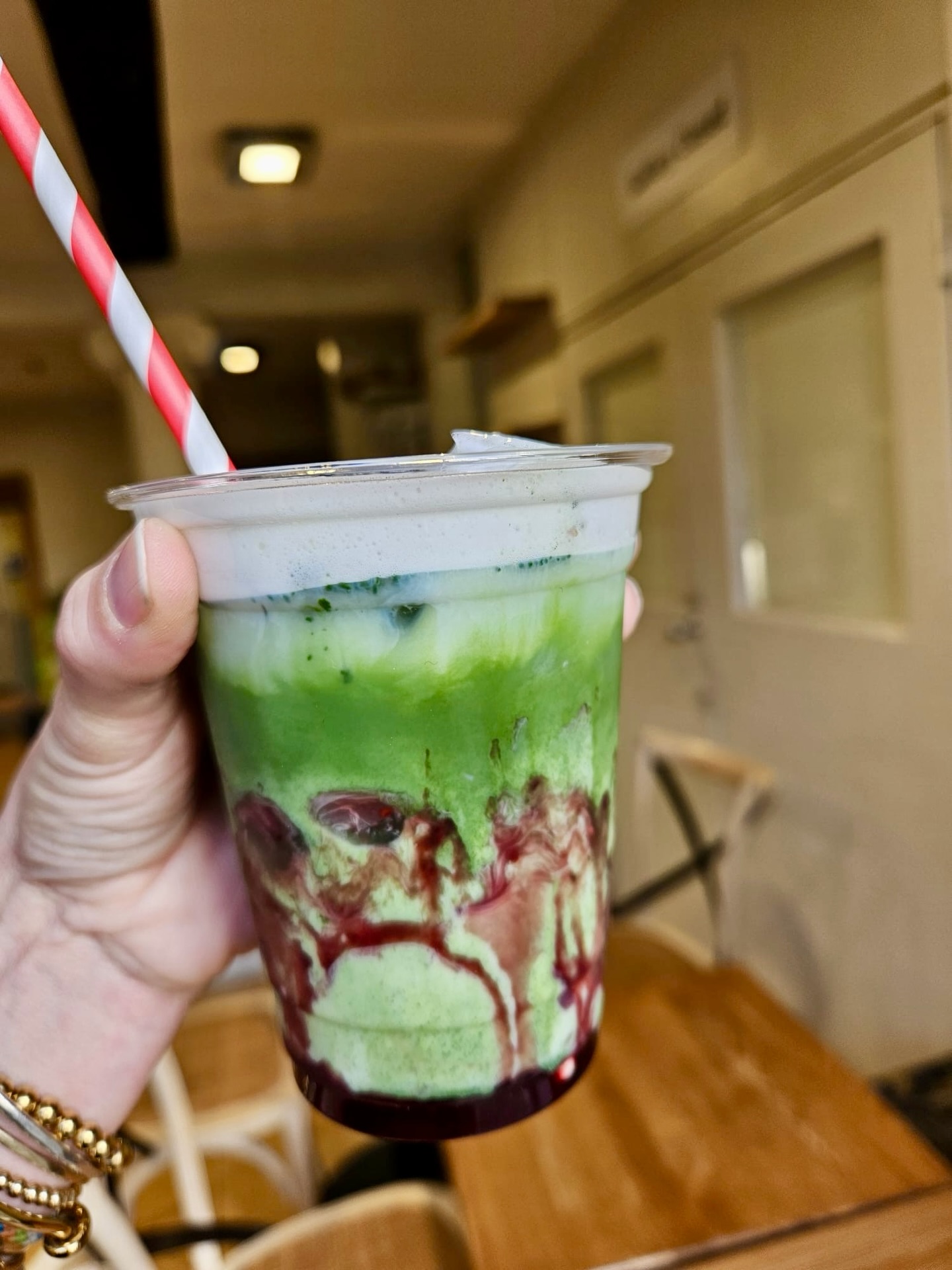Pink meets green 💗🍵
Our new Raspberry Matcha with cold foam is fruity, creamy and a little bit iconic.
Sweet raspberry, earthy matcha, silky cold foam on top, who’s trying this on their next visit?