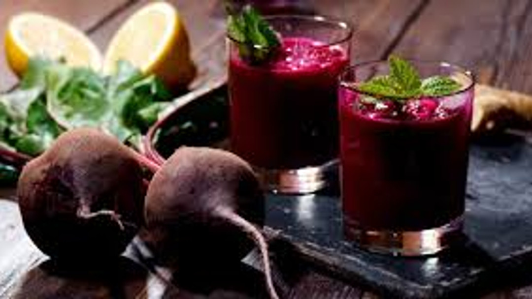 Agua de Obispo — a traditional Lenten drink rooted in Mexican households — is highlighted for its antioxidant-rich beetroot base and potential to support healthy blood flow. The article explains how beet nitrates convert to nitric oxide, which can help dilate blood vessels and may lower blood pressure when consumed in moderation. It also outlines common ingredients (beet, melon, apple, orange, banana, romaine, lemon), a simple preparation method, and cautions for people prone to kidney stones or low blood pressure.
Read the full piece for the cultural context, recipe variations, and health notes. Link in bio! 🍋🍷🥗
#LatinoWellness #Cuaresma #AguaDeObispo #BeetrootBenefits #RedLatinaSTL #CommunityHealth #TraditionalRecipes #HispanicHeritage
