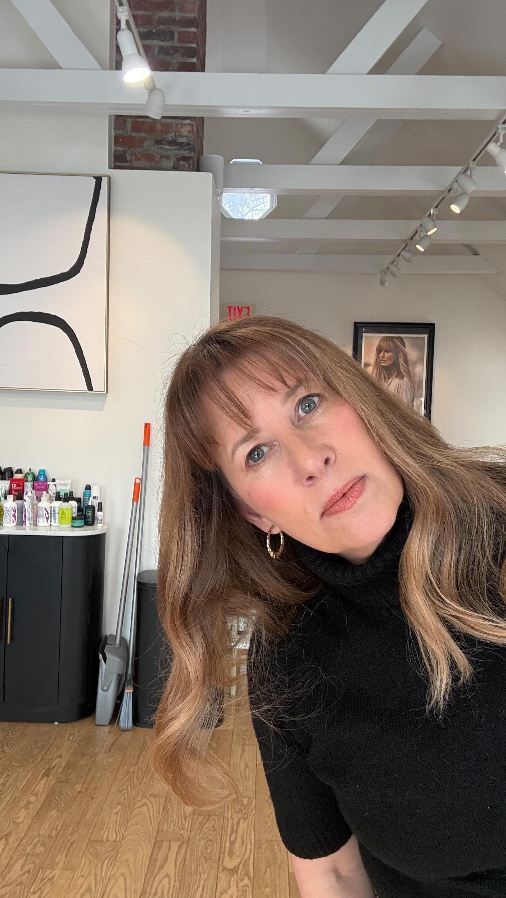 I get a little weird when I’m left in the salon alone. The rest of the team is soaking up a few days of learning at the @redkenexchange. I cant wait until they are back to share everything they’ve learned with you.
You better hit that link to schedule so you can experience it for yourself.
