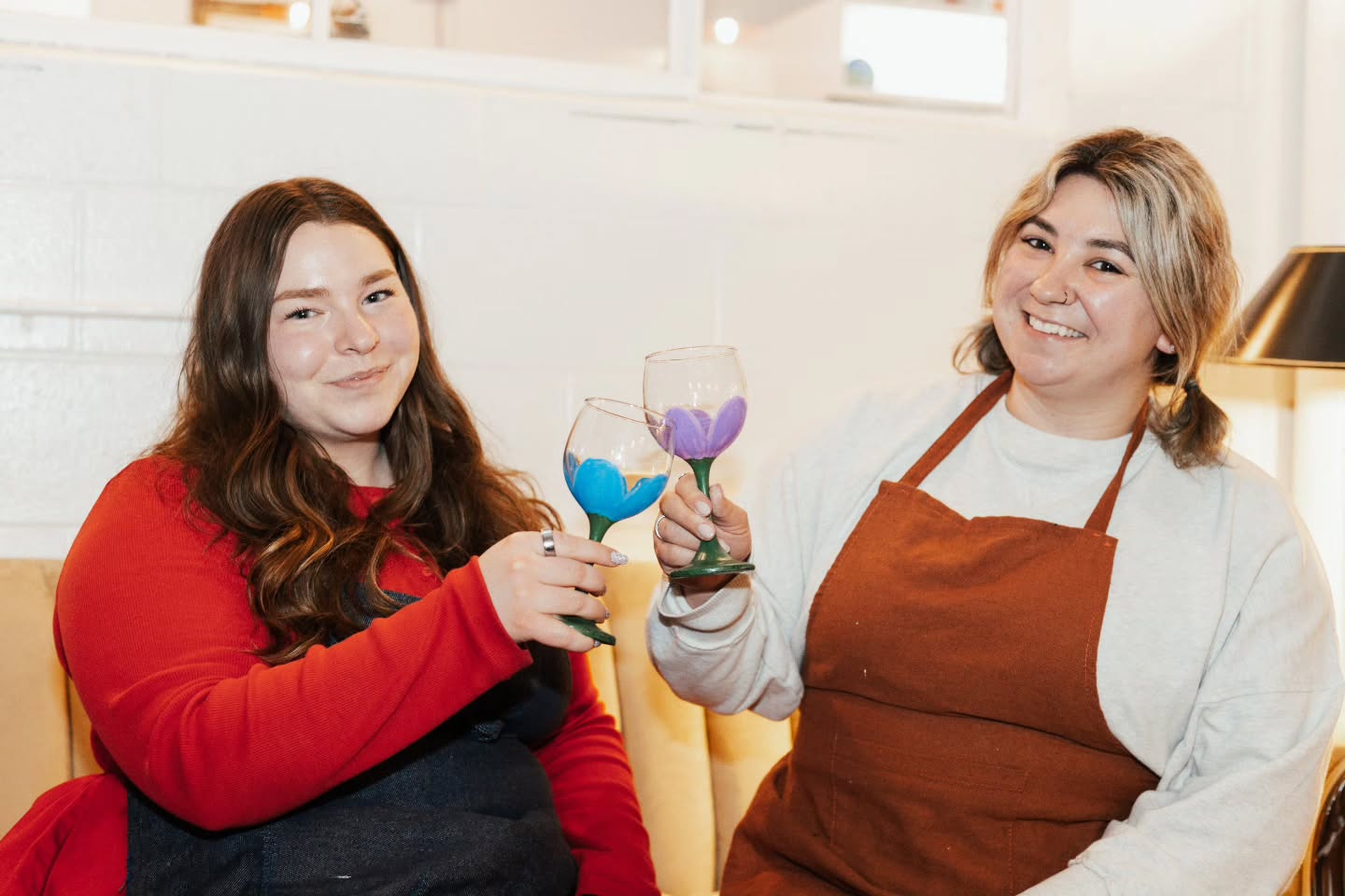 So many beautiful smiles & masterpieces from our Galentines paint night with @aquanovabeer π©·β¨οΈ
@madisonchloe__photography π©·
#PaintNight #GlassPainting #PaintandSip
#HamiltonEvents #Galentines