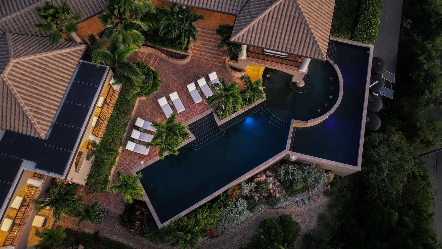 Today's the day! Our 40th annual Green & White Gala and Auction kicks off at 5:30 tonight at our own Trayser Field. If you can't join us, you can still get in on the action while supporting our financial aid program, which makes a GHS education accessible to 65% of our students. Get your bids in on our wide array of silent auction items. From villa stays and boat trips to jewelry, artwork, and other fabulous prizes, every bid could send you home with something wonderful while helping GHS educate about 42% of the island’s school-aged children. Silent auction bidding closes at 7:00 p.m. AST tonight.
https://events.handbid.com/auctions/gifft-hill-school-40th-annual-green-white-gala/items
#supporteducation #communityevent