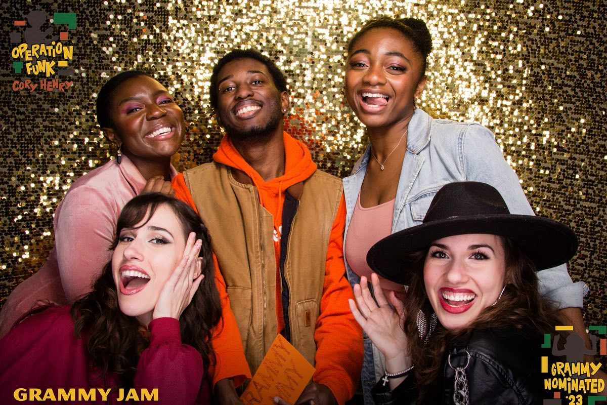 Congrats to @samarajoysings for best new artist of the year grammy win!!!
Always a splendid time with our incredible clown counterpart, @orangejuliusmusic🤡
at the @coryhenry Grammy Jammy🎷🎶