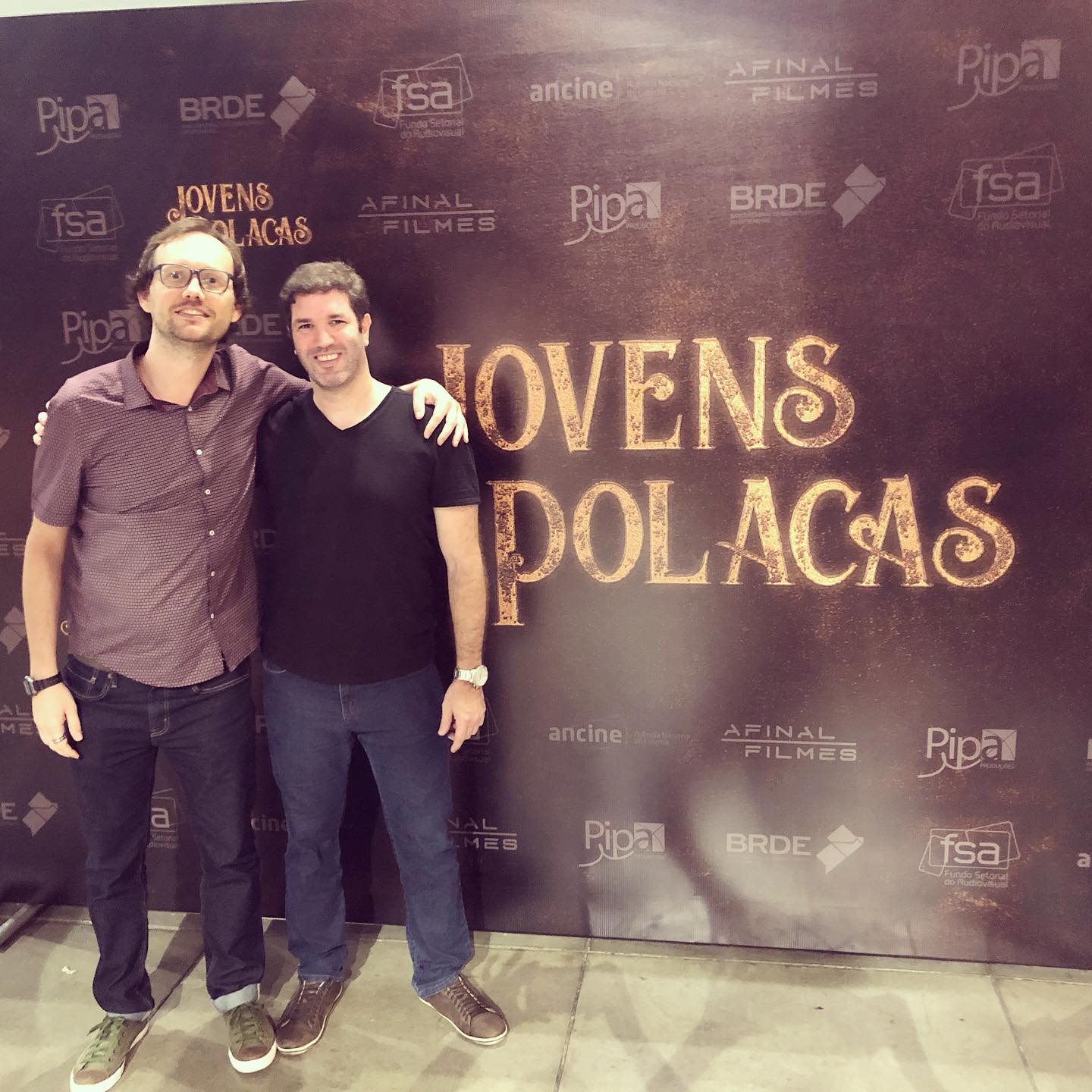 “Jovens Polacas” film premiere with director @alexlevyheller and music composer @ricardo_m_gomes . Looking fantastic on the big screen! #jovenspolacas #cinemanacional @pipa_pictures @afinalfilmes