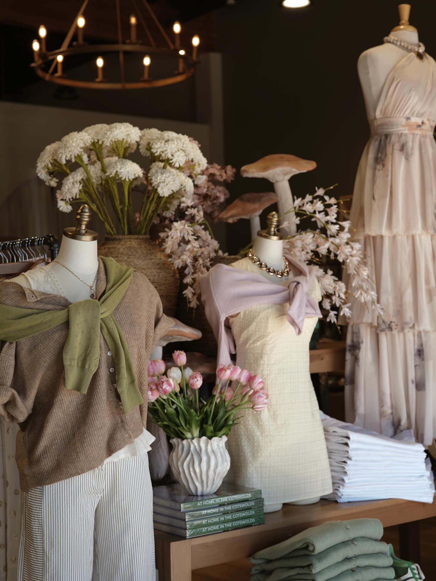 NEW IN THIS WEEK : so many beautiful spring dresses, 5 new styles of KUT denim, new color ways of our best-selling cardigans, and over 30 styles of new tops ✨🧚💛🌷 We’re open from 10-5 today & 11-4 tomorrow. See you soon! 👋