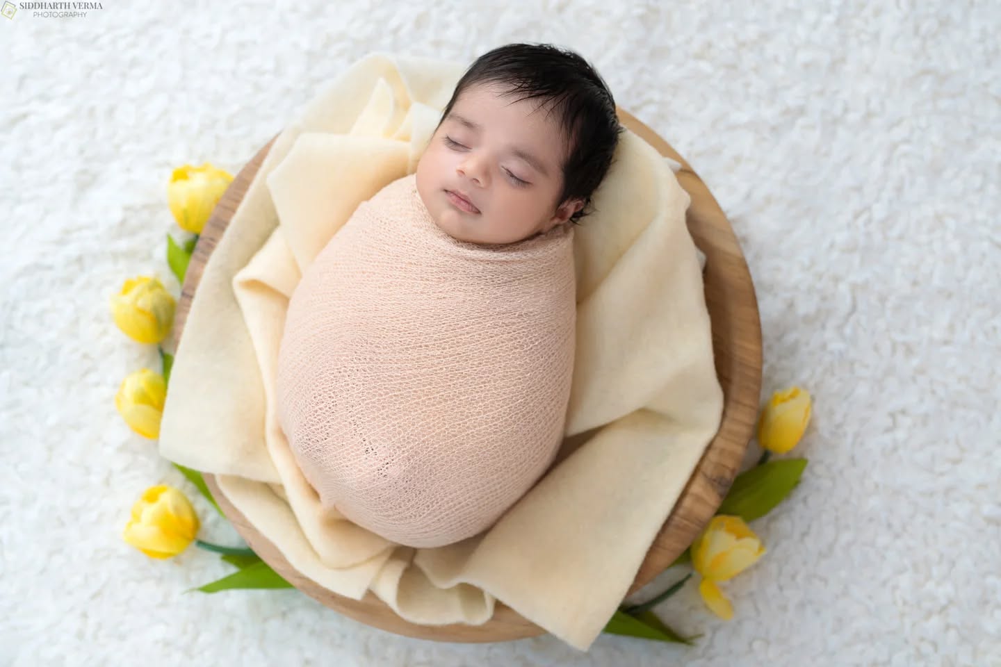 Warning: This level of cuteness may stop your scroll. 🍼
A peaceful little bundle wrapped in love, captured forever through a cozy newborn photoshoot at home in Delhi NCR.
#newbornphotoshoot #babyphotography #newbornphotographer #delhimoms #babyphotos