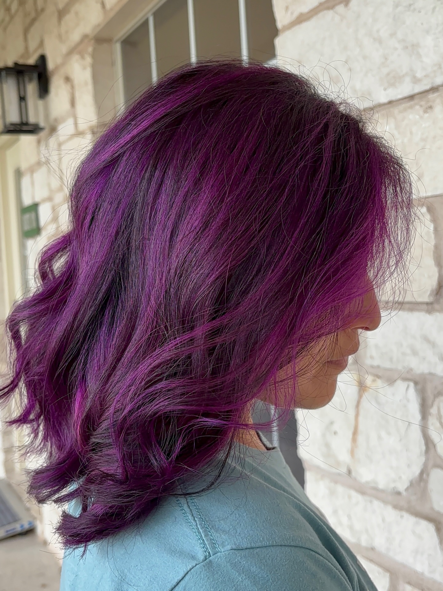 Proof that spring isn’t just for pastels 💜✨
We’re loving this vibrant plum done by Blanca 😍
If you were looking for a sign, it’s to bloom boldly!
#plumhair #avedacolor #stylin #springhair