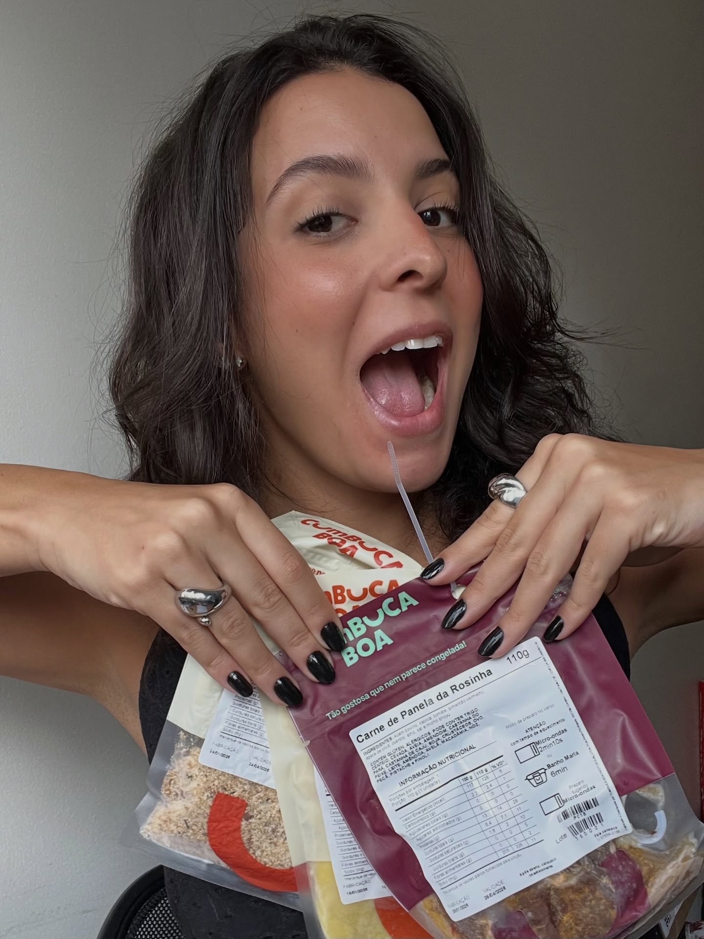 Agora sim o ano começou! Tivemos um carnaval com poucos bloquinhos, lesão e @cumbucaboa!
E aqui a comida de verdade segue presente (igual aquele glitter que fica colado até o carnaval do ano seguinte) e esse mês, você tem 25% de desconto no seu primeiro pedido com o cupom AGITEEXPLICA