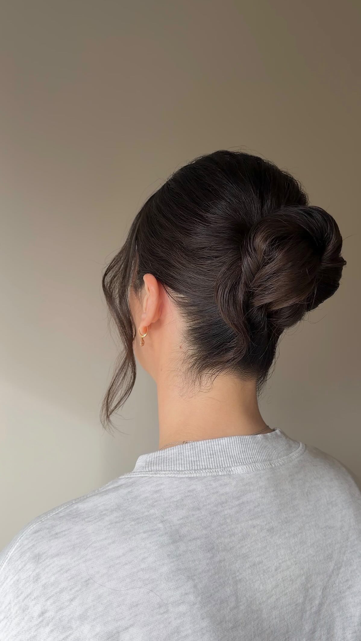 I am here to show you it’s possible 🤍
I hear it from my brides with thin hair al the time:
‘Will my hair hold throughout the day because it’s so fine and silky’
‘I don’t want to have a mini sad looking bun’
‘I want beautiful natural volume that doesn’t look too much’
When using the right techniques, tricks and choosing the right bridal hairstyle we really can bring your Pinterest dream hair to life for your wedding day.
I always discuss and go over all the possibilites during your preview and the most common reaction I get when showing my brides their hair after creating their dream updo during the preview is: ‘I can’t believe this is my hair! You made it look so full’
2026 bridal bookings are open for Belgium & international weddings. Enquire via my website or send me a dm if you want to chat 🤍
•
•
•
•
•
Hairstylist Belgium - bridal hairstylist Belgium - bridal hair updo - fine hair bridal updo - bridal hairstyle for fine hair - trouwkapsel
#bridalhairinspo #finehairupdo #bridalupdo #hairstyleonthinhair #bridalhairstylistbelgium