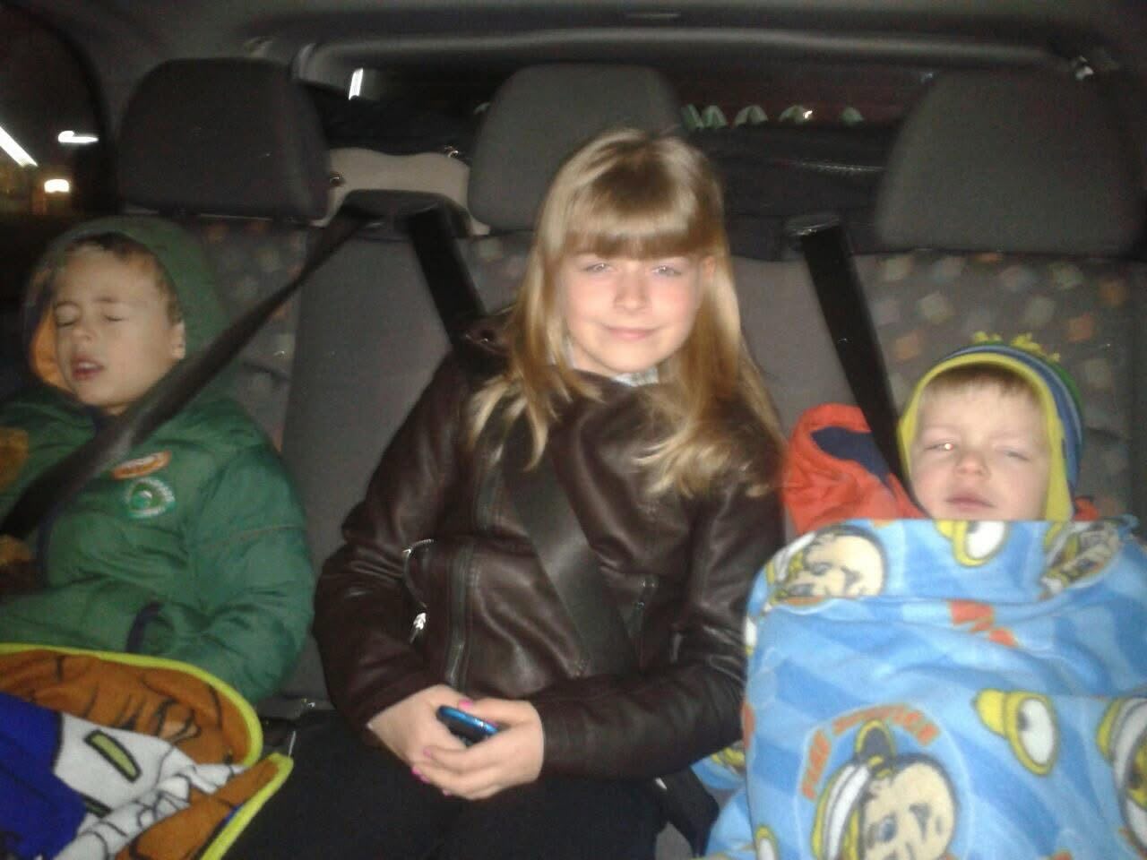 13 years ago today.
A taxi to the airport with three small children in the back.
Two teenagers left behind in the UK.
I don’t think I’ve ever made a harder decision.
There were tears. There was heartbreak. There was doubt.
And there was something deeper that told me we had to try.
Sometimes you don’t know if something is right.
You just choose - and then you live it fully.
There have been huge highs. And real lows.
Moments I’ve questioned everything.
But we built a life here.
A real one. Full of growth, opportunity, belonging and memories I wouldn’t trade.
Looking at this photo still catches in my throat.
Those suitcases weren’t the heaviest thing we carried that day.
#13Years #ExpatLife #FamilyJourney #AbuDhabi #LifeChanges