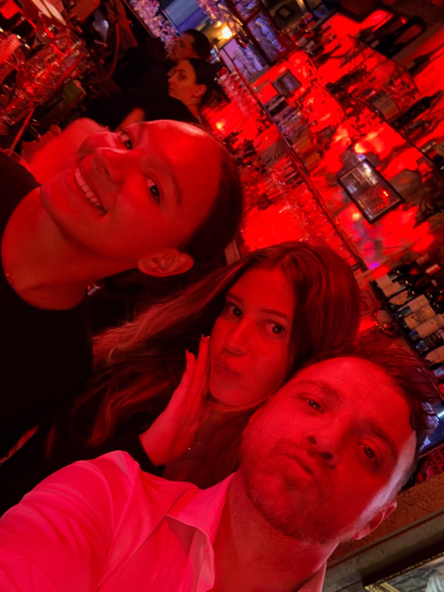 Happy Fridays 🥂❤️🎊😍✌️🤩 @zebrano_brentwood