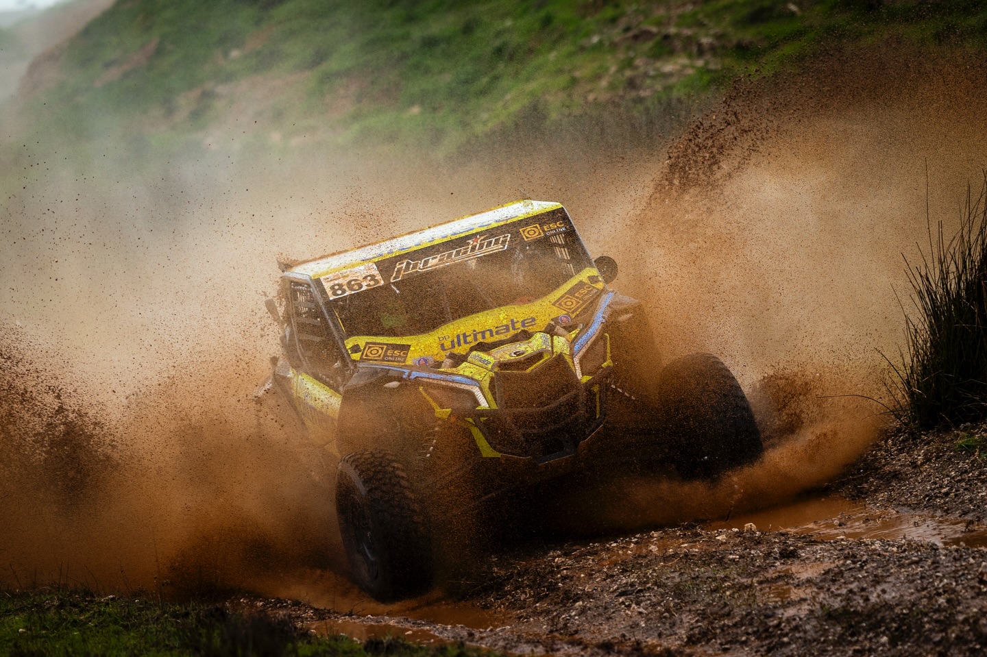 Fantastic debut for Bernardo Passanha and his co-driver Xavier Albino.
In the driver’s very first race, they secured 4th place in the prologue and a win in the Challenger Can-Am Trophy 🏆
Prologue SSV / FMP
#863 P4 – Bernardo Passanha | Xavier Albino
#823 P9 – Tiago Guerreiro | Carlos Paulino
@jbracingpt @bp.portugal @fmpportugal