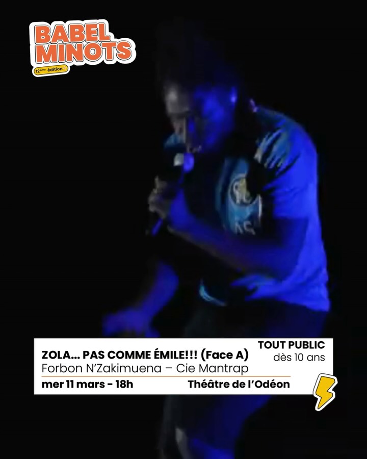 Zola... Pas comme Émile !!! FaceA 🪪
@nzakiforbon
Un diptyque récit / rap, imaginé, écrit et interprété par Forbon N’Zakimuena, qui aborde la thématique de la naturalisation et de la francisation des prénoms d’enfants nés en France de parents étrangers.
À partir de sa trajectoire individuelle et de paroles documentaires collectées auprès d’adolescentes/adolescents et jeunes adultes entre 13 et 18 ans, Forbon tisse les dramaturgies de deux spectacles complémentaires, pareils à deux faces d’une même cassette audio, l’une en salle (Face A_Clean Version), l’autre en espace public (Face B_Street Version).
Sur cette Face A, à travers l’écriture d’une autofiction, seul sur scène, Forbon déroule le fil de son parcours administratif et émotionnel emprunté pour récupérer son prénom complet suite à sa propre demande de naturalisation.
👉 Mercredi 11 mars à 18H I Théâtre de l’Odéon @opera_marseille
🎫 spectacle d’inauguration gratuit (réservation en bio)