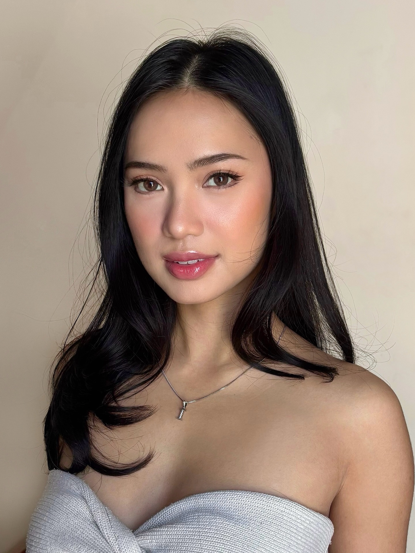 Rise and shine ✨
Book your glam: jelartistry.com
#JelArtistry2026