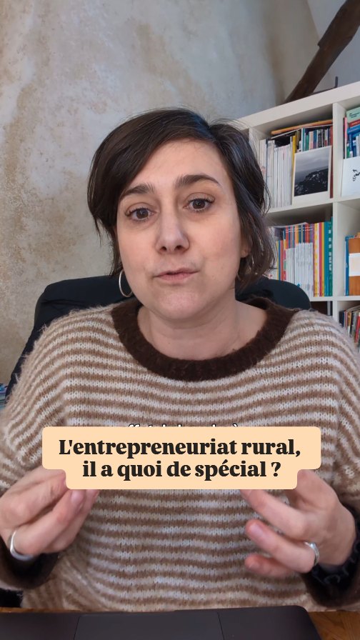 Entreprendre à la campagne, quelles spécificités ?
C'est toujours compliqué de faire des généralités mais à mon échelle je constate que, quand est entrepreneur rural, on a :
- accès à une clientèle moins nombreuse ou en tout cas plus dispersée 🏃
- des coûts de trajets plus importants 🚗
- un effet puissant du bouche à oreille 👂
- de la place pour installer son atelier ou son bureau chez soi 🏡
Je cherche donc à m'appuyer sur ces spécificités pour vous accompagner dans votre communication.
Genre je ne vous dirai pas, contrairement à l'immense majorité des coachs en visibilité, que la carte de visite ou le flyer sont morts. Bien au contraire !
D'ailleurs je rêve d'avoir le temps de me créer un beau support print pour attirer l'oeil dans tous les tiers lieux du Limousin 🤗
Est ce que tu vois d'autres spécificités ?
#entreprendrealacampagne #entrepreneurrural #strategiedecommunication #strategiedecontenu