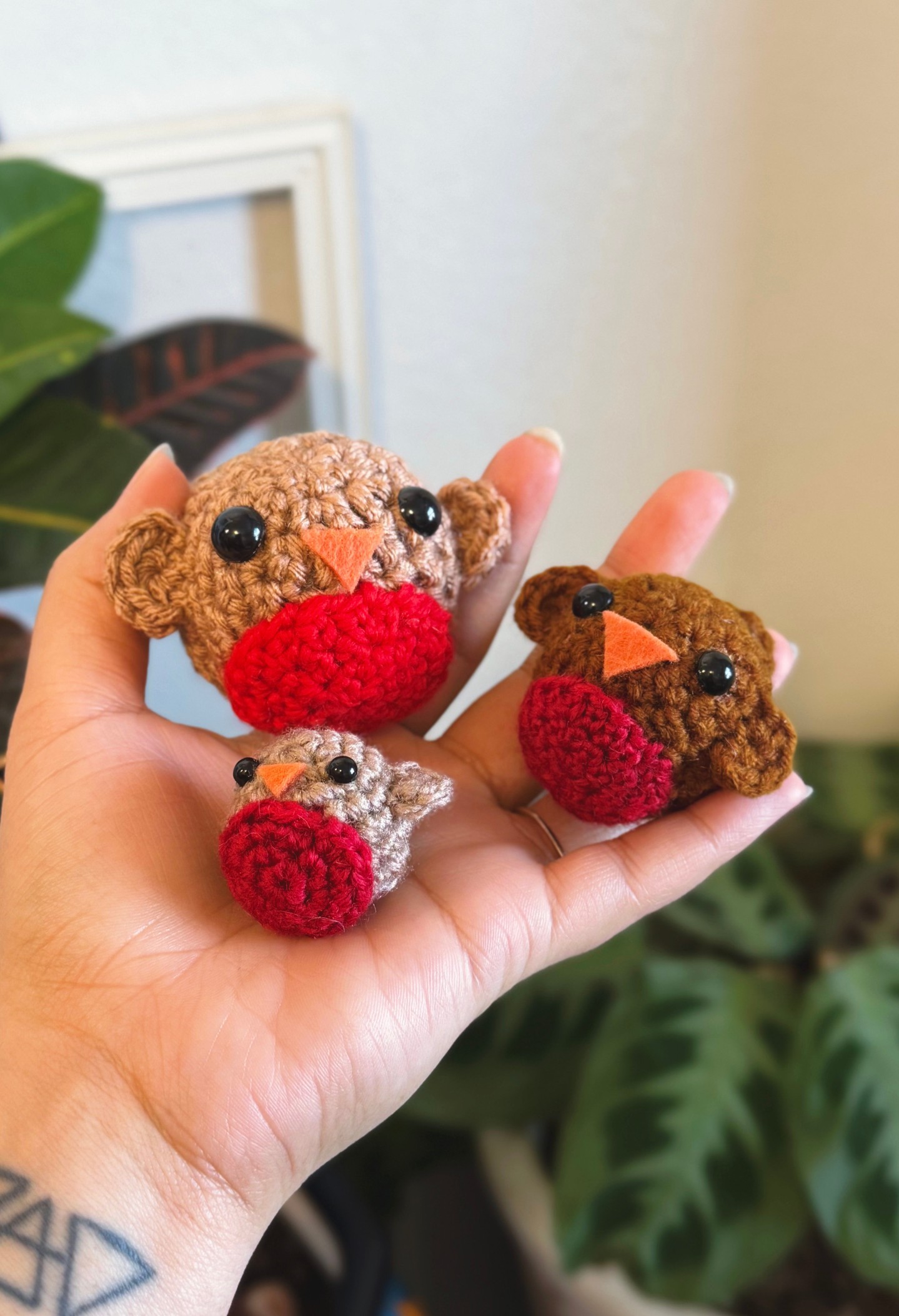 I love the way that crochet is so adaptable! Each of these robins were made with the same pattern, only the yarn and stitch changed for each.
*
*
*
*
*
#womanownedbusiness #shopsmallbusiness #handmadegifts #crochetgift #handmade #bird #crochetbird #robin #birdrobin #birdwatching #robinredbreast #tinycrochet #minicrochet