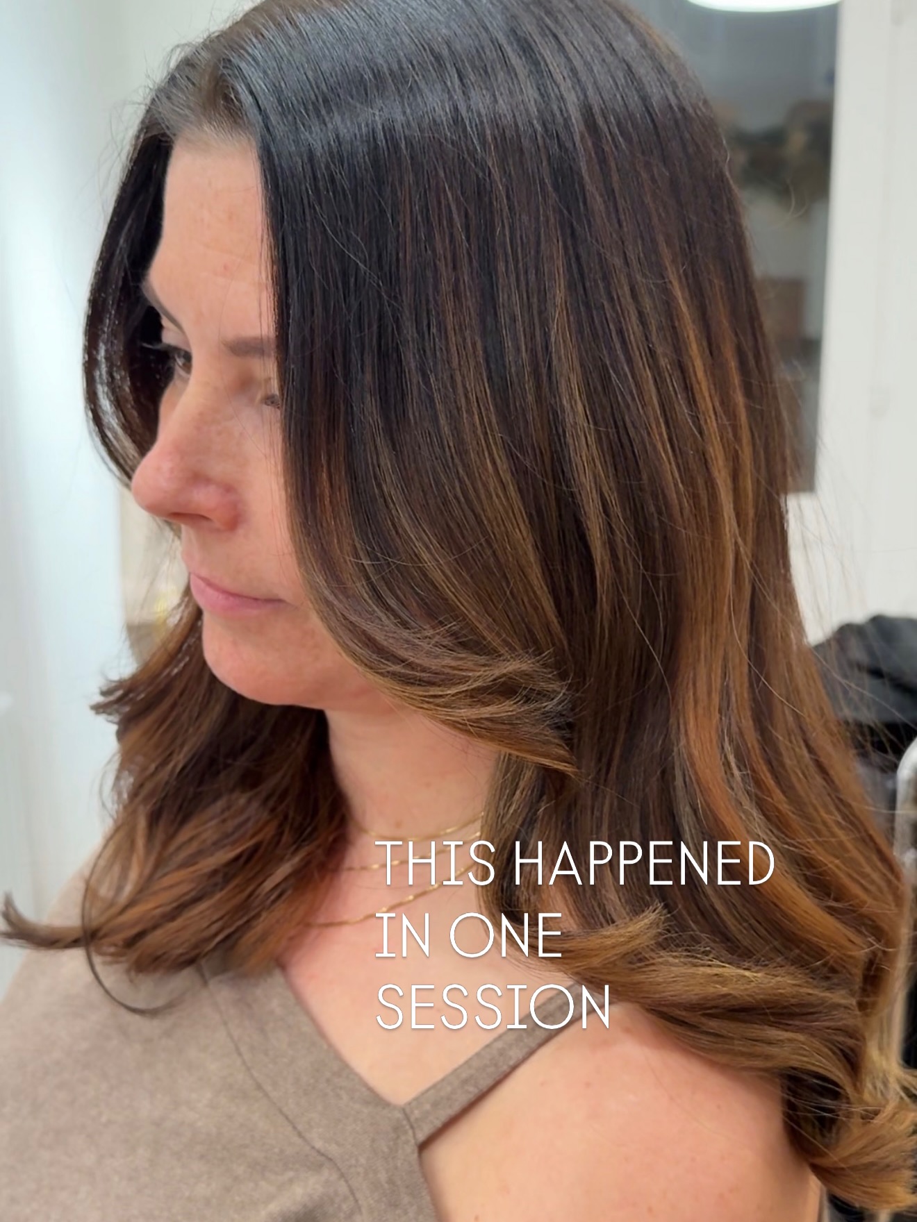 One session. That’s it. ✨
From totally black to this.. Carefully lifted, blended and finished with a gloss.
Healthy shine.
No rush.
Just good work.
#balayage #hairtransformation #hairsalon #zürich