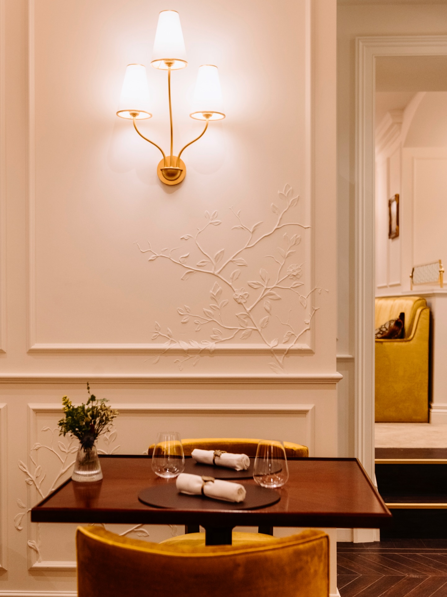 The weekend begins at Corenucopia by Clare Smyth. ✨