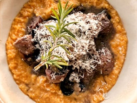 Digging through my old recipe notebook again…
This Smacafam-style sausage polenta is simple, rustic comfort food.
Recipe 👉https://www.nourishing-for-flourishing.com/post/smacafam-style-sausage-polenta